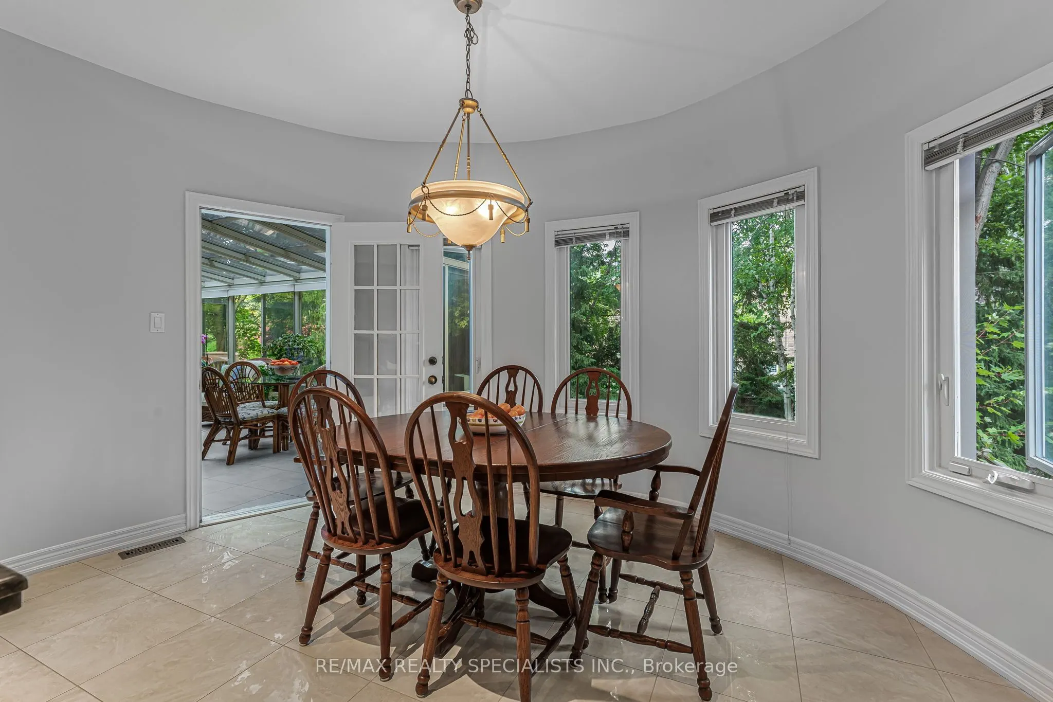 91 Silver Rose Crescent