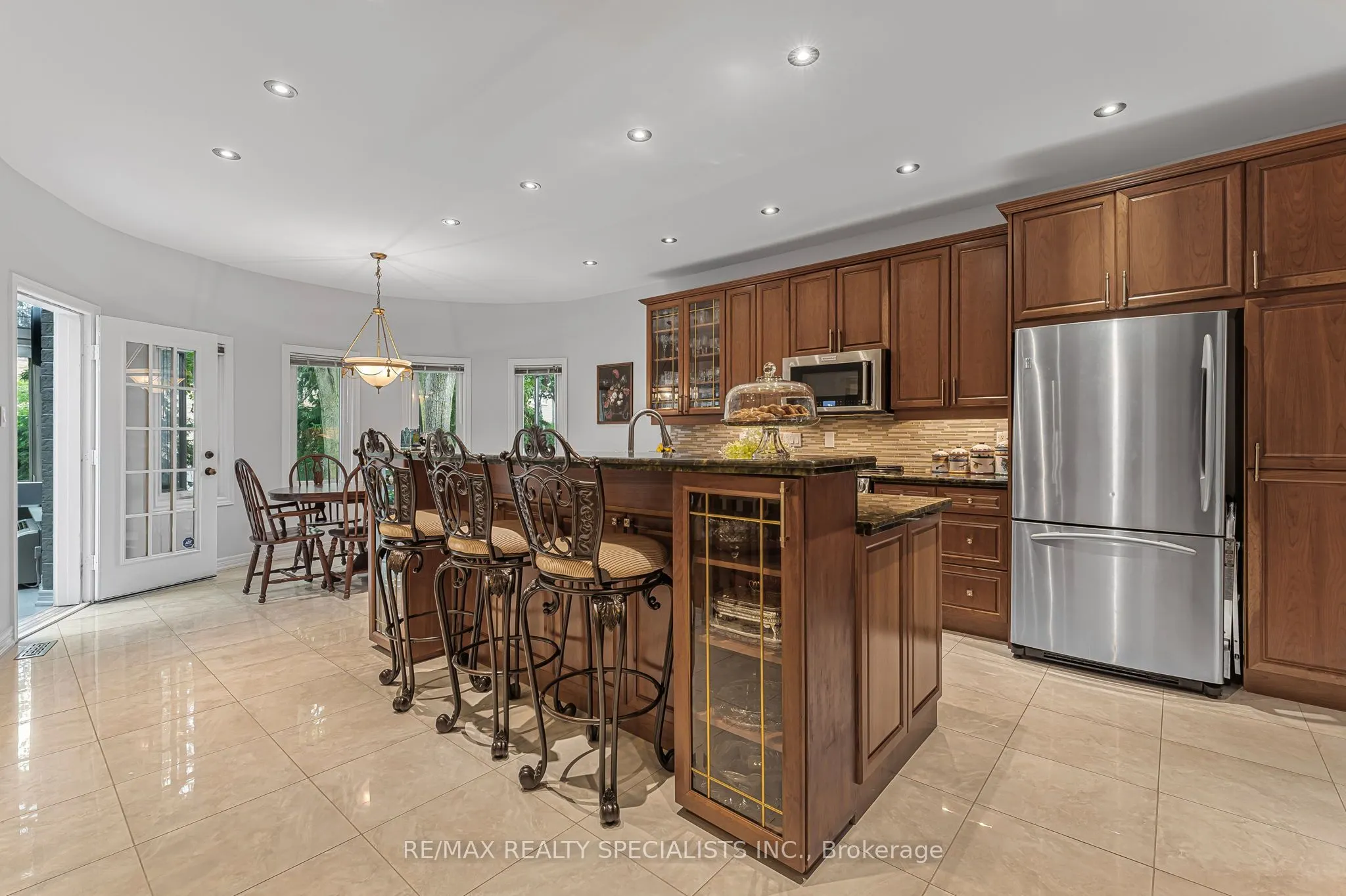 91 Silver Rose Crescent
