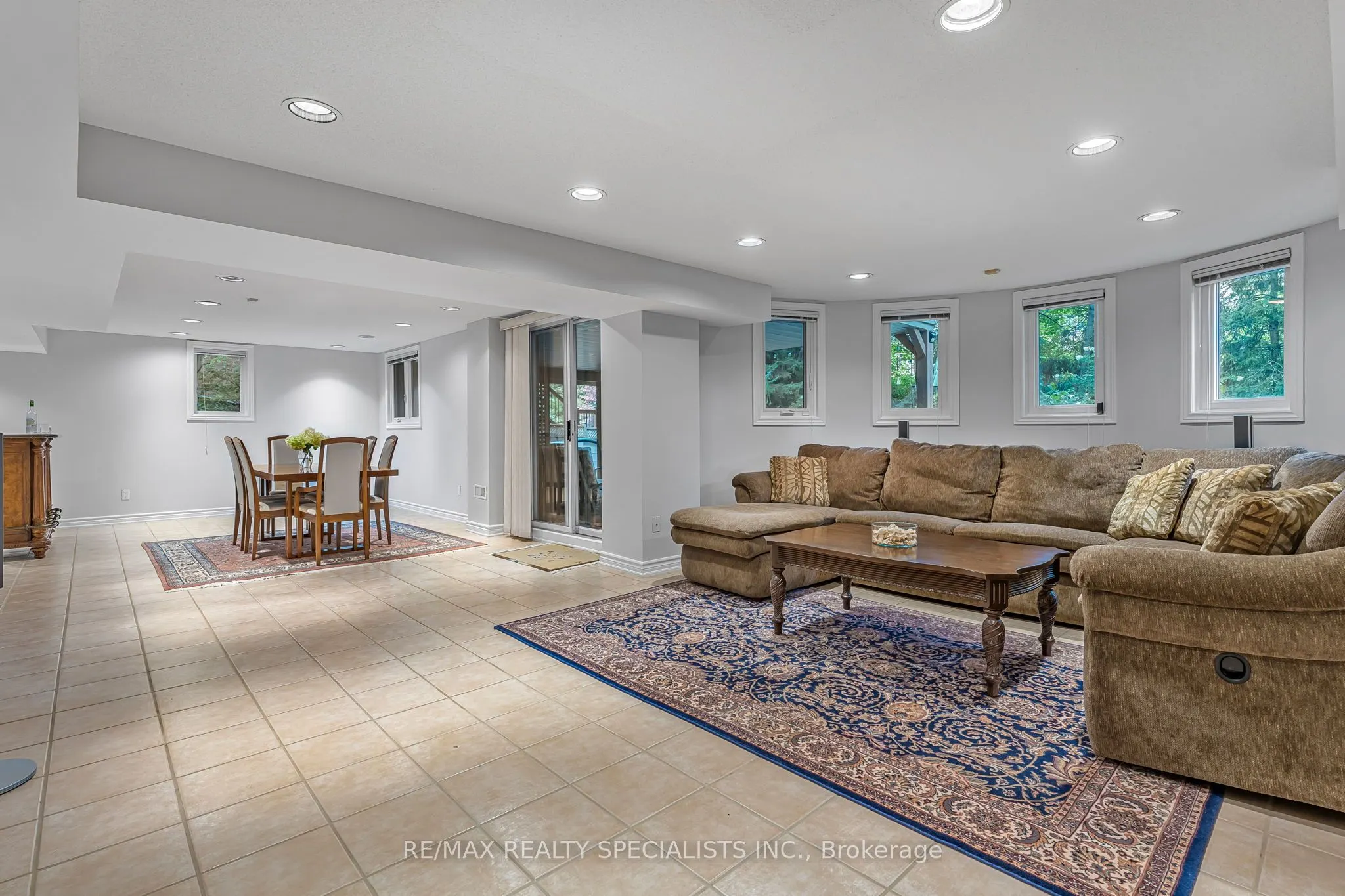 91 Silver Rose Crescent