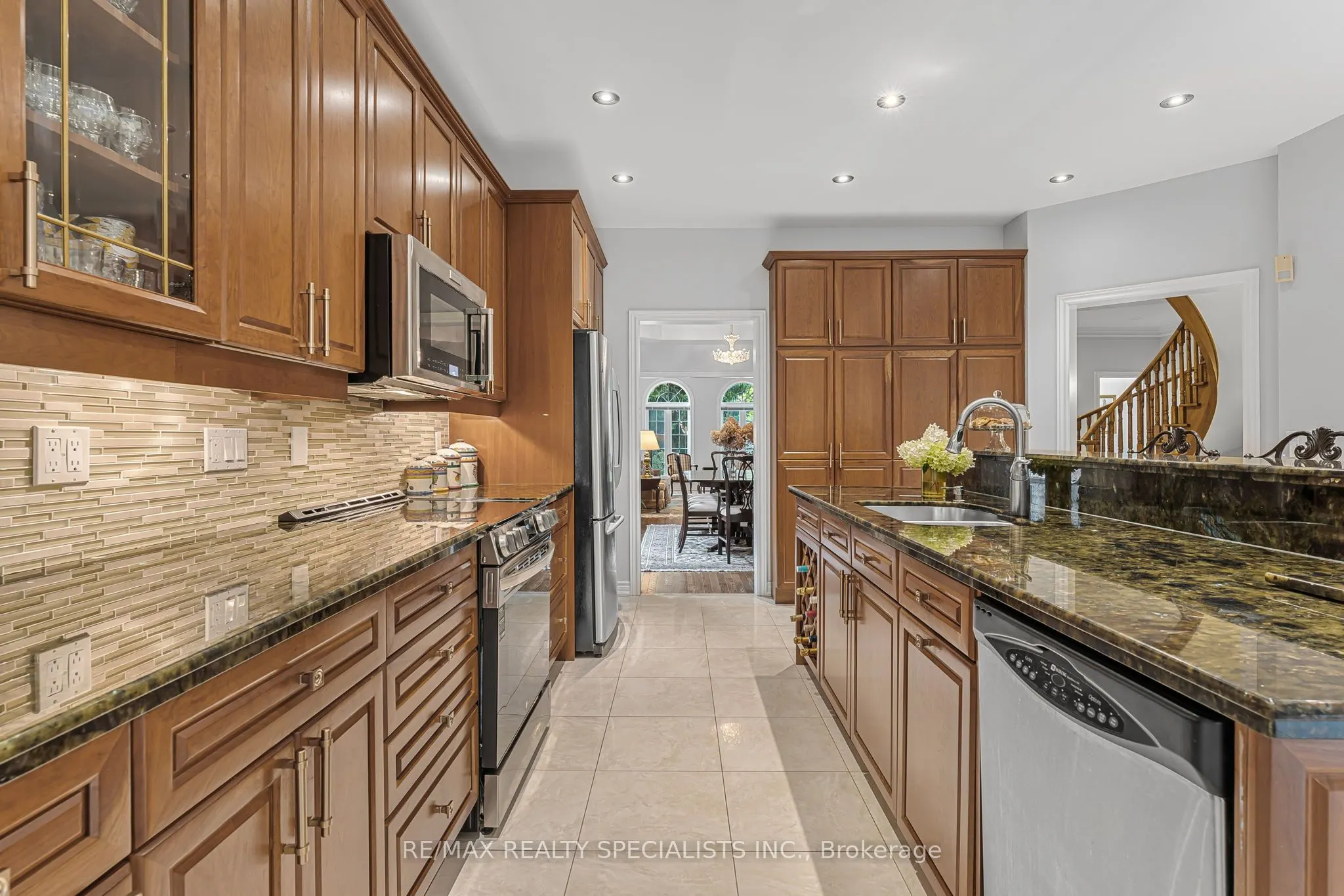91 Silver Rose Crescent