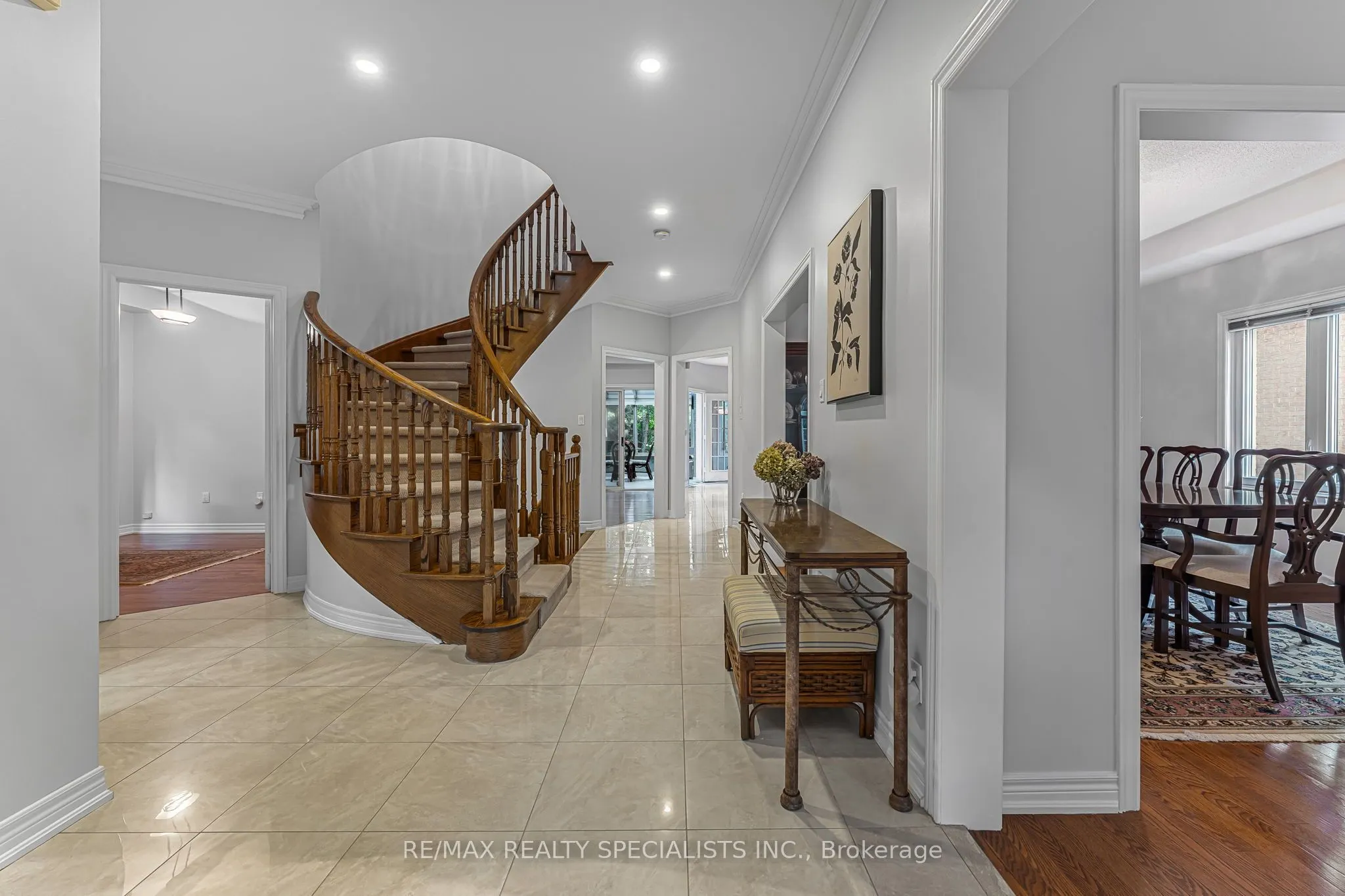 91 Silver Rose Crescent