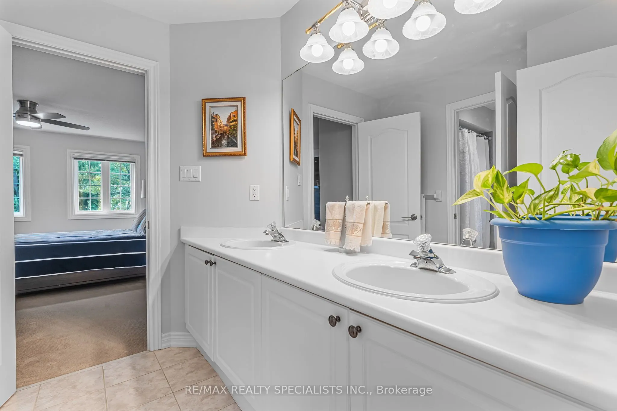 91 Silver Rose Crescent