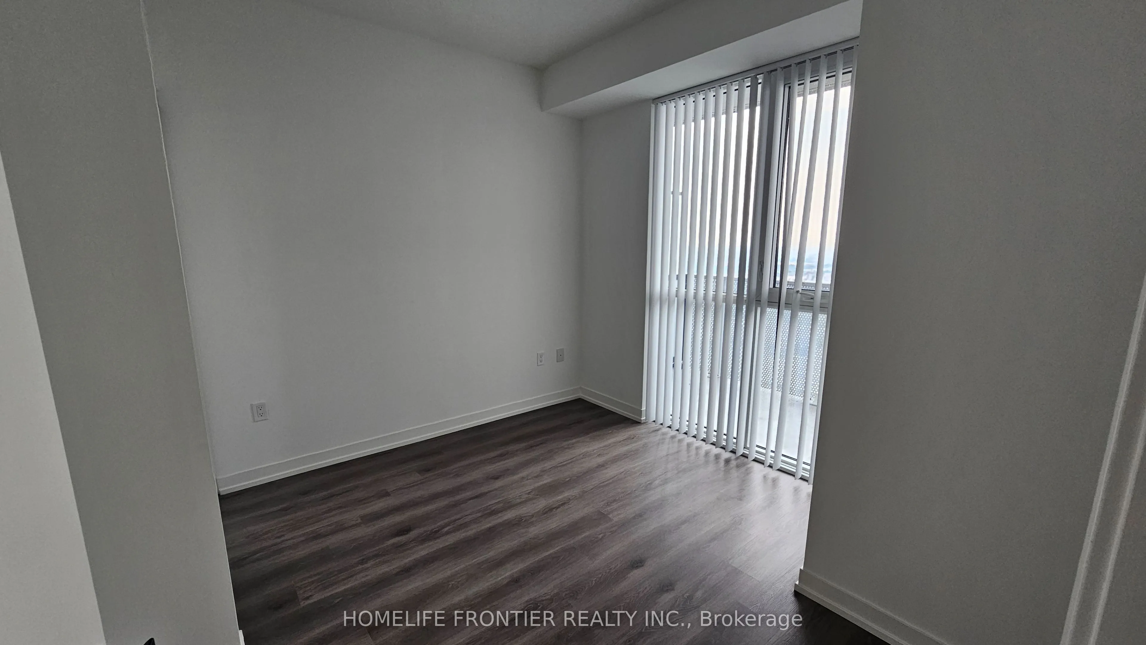 28 Interchange Way, #3201