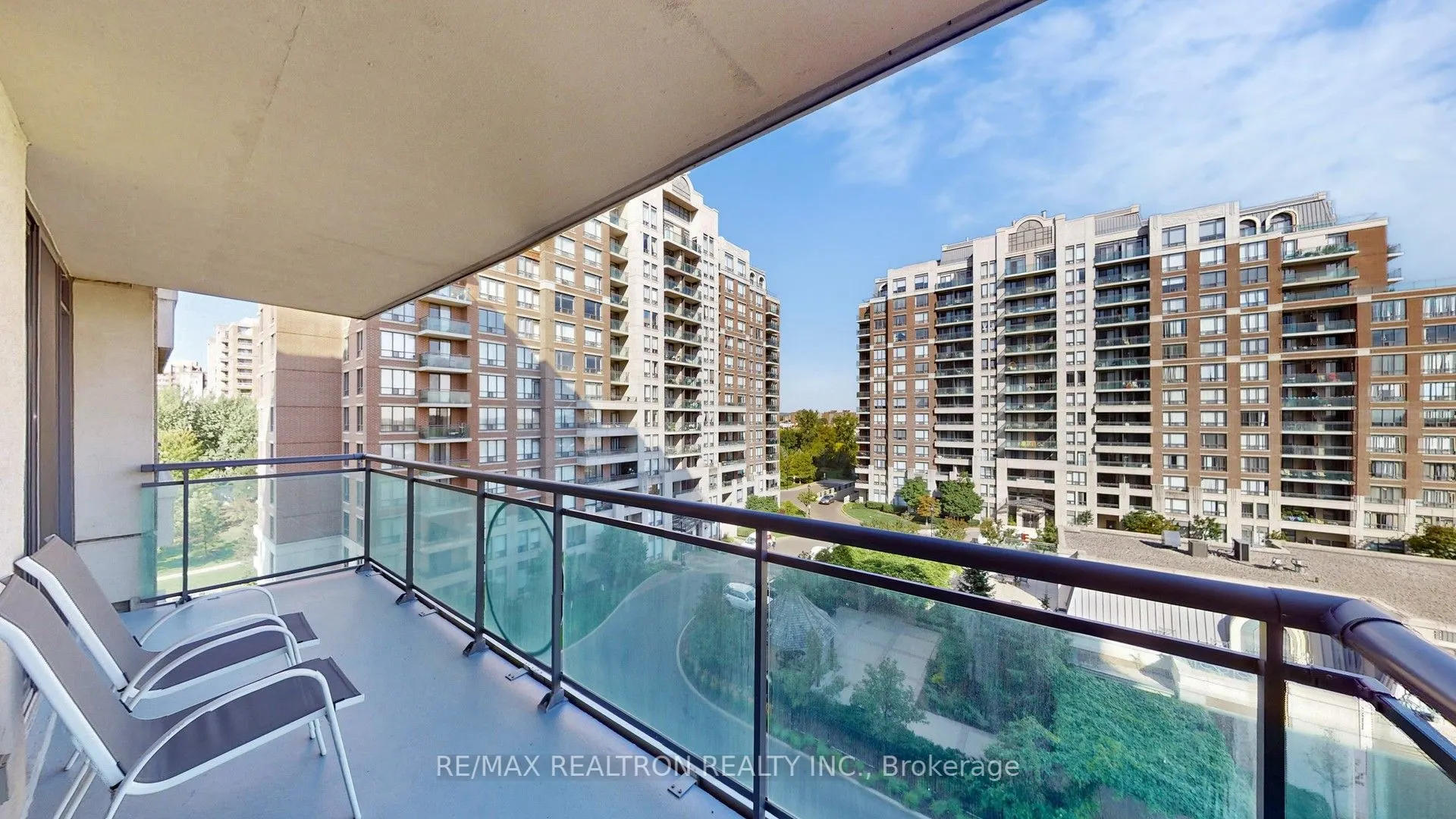 310 Red Maple Road, #608