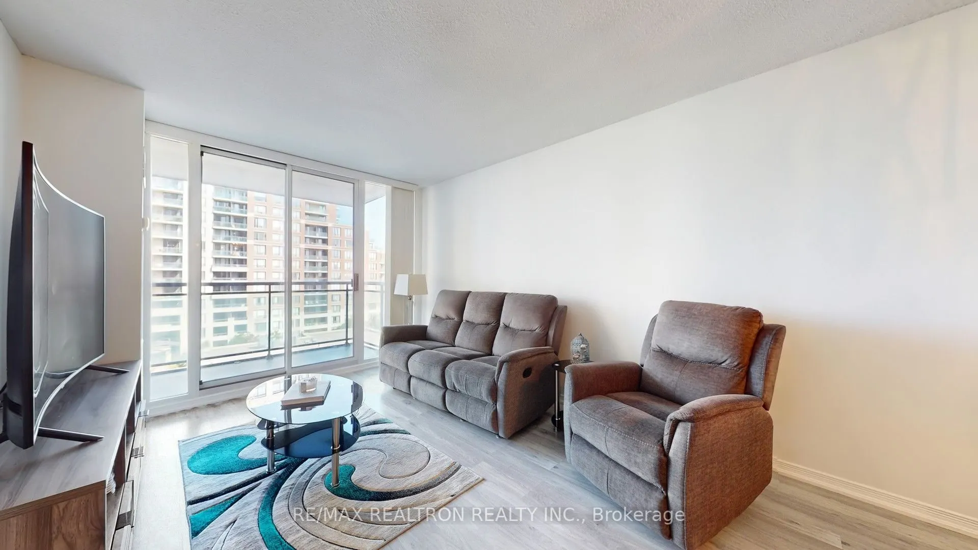 310 Red Maple Road, #608