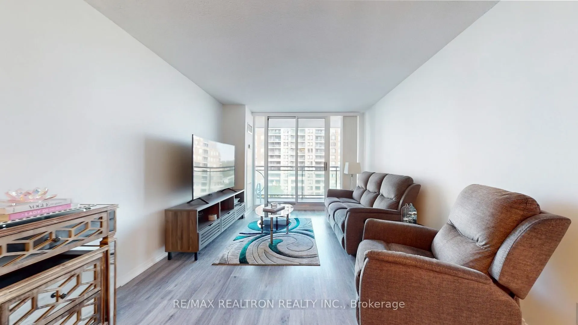 310 Red Maple Road, #608