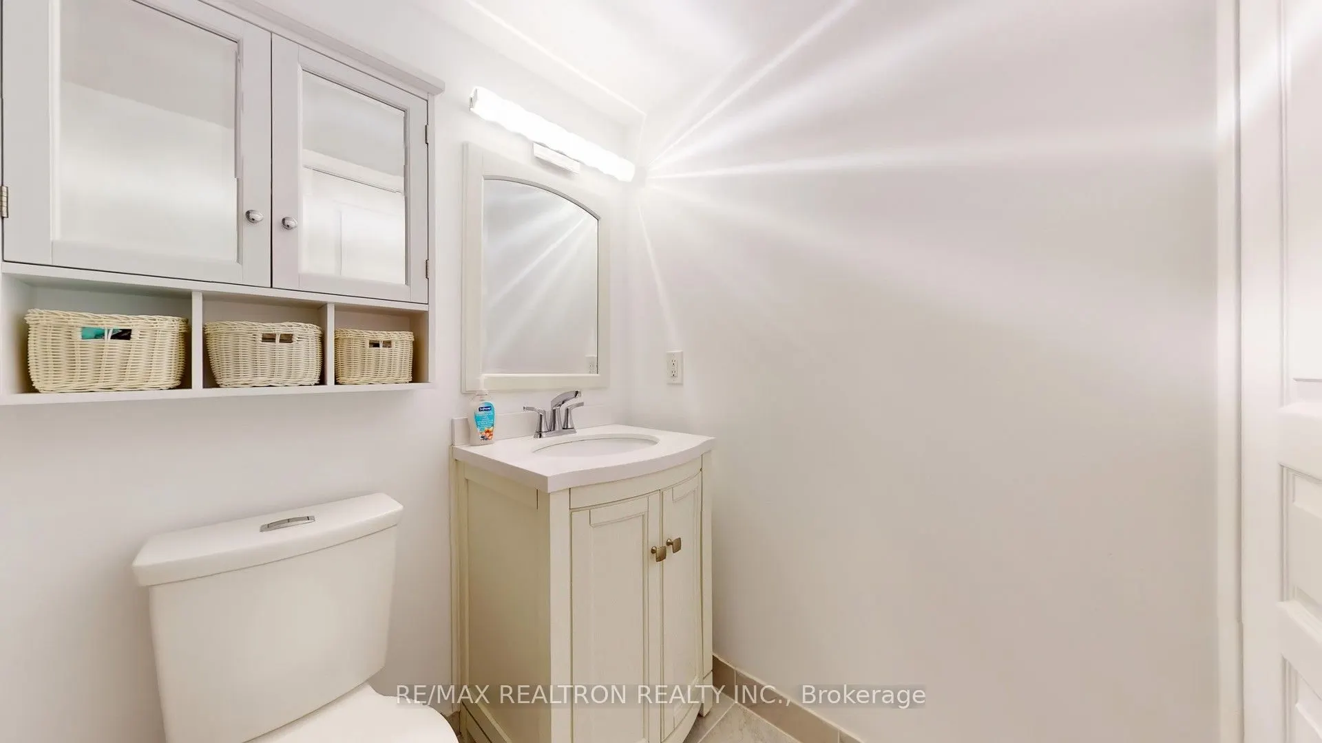 310 Red Maple Road, #608