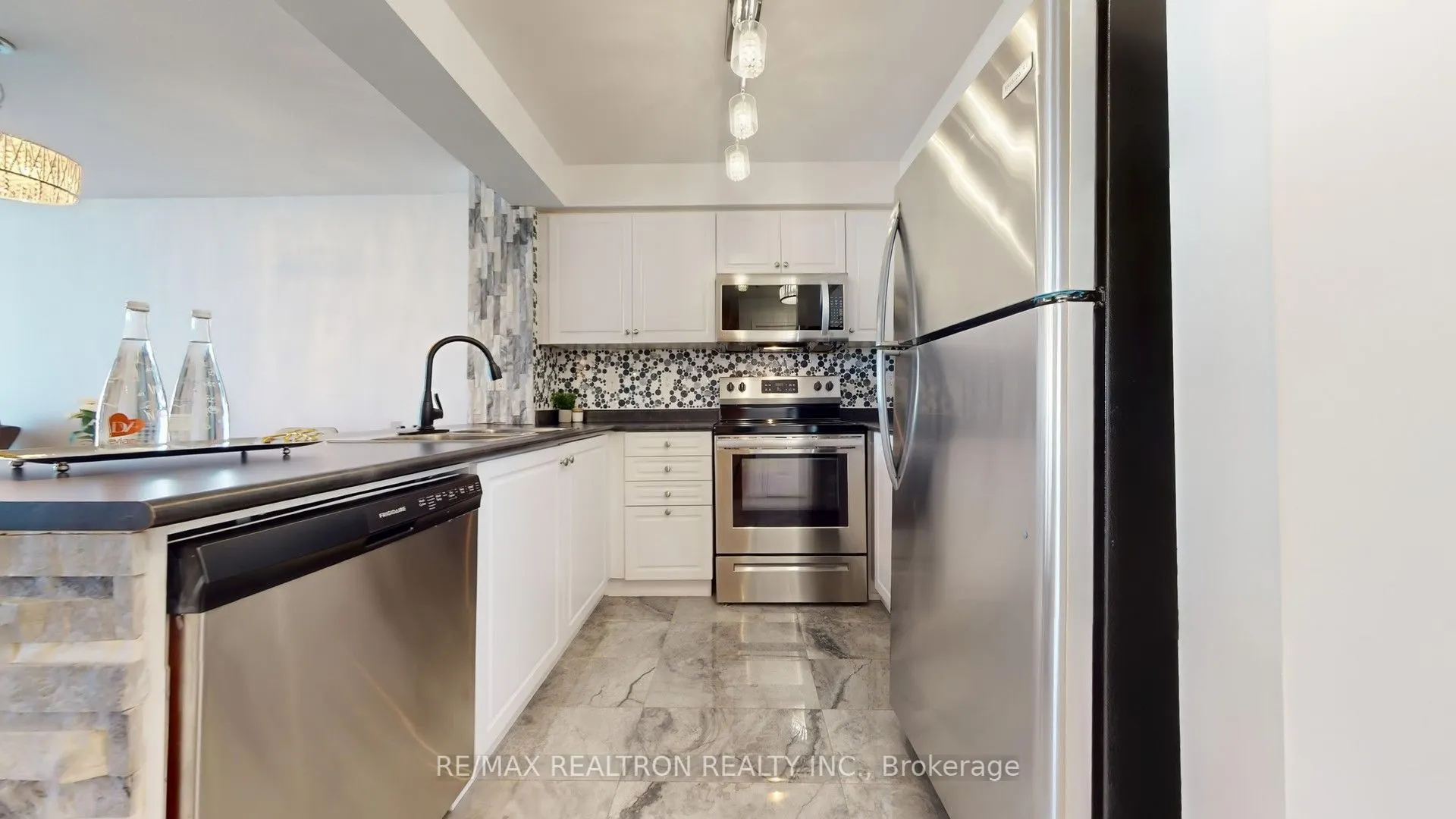 310 Red Maple Road, #608