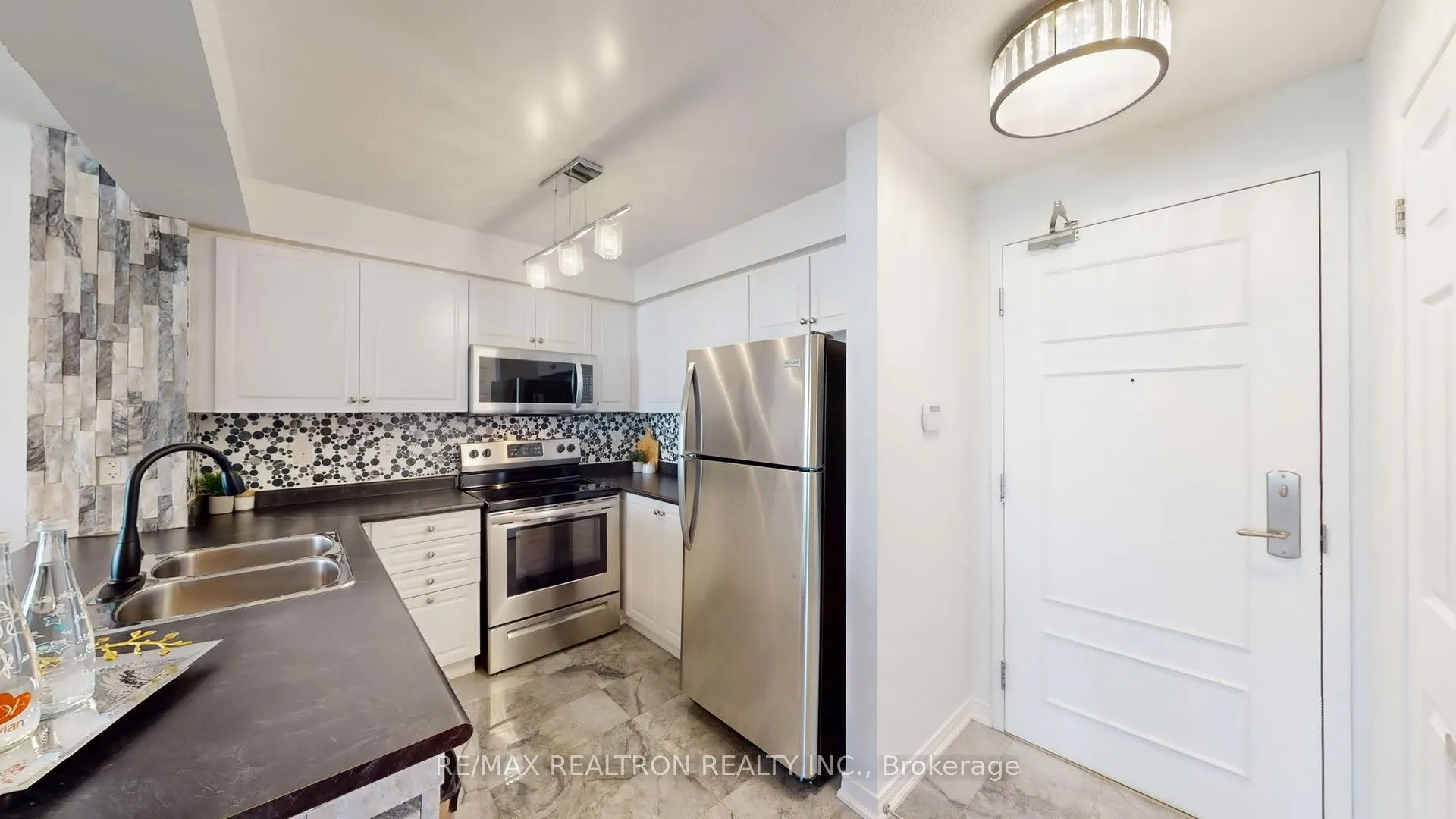 310 Red Maple Road, #608