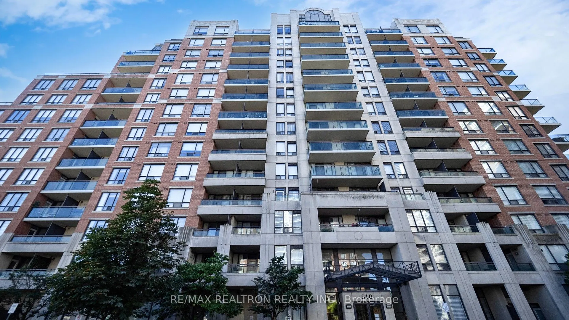 310 Red Maple Road, #608