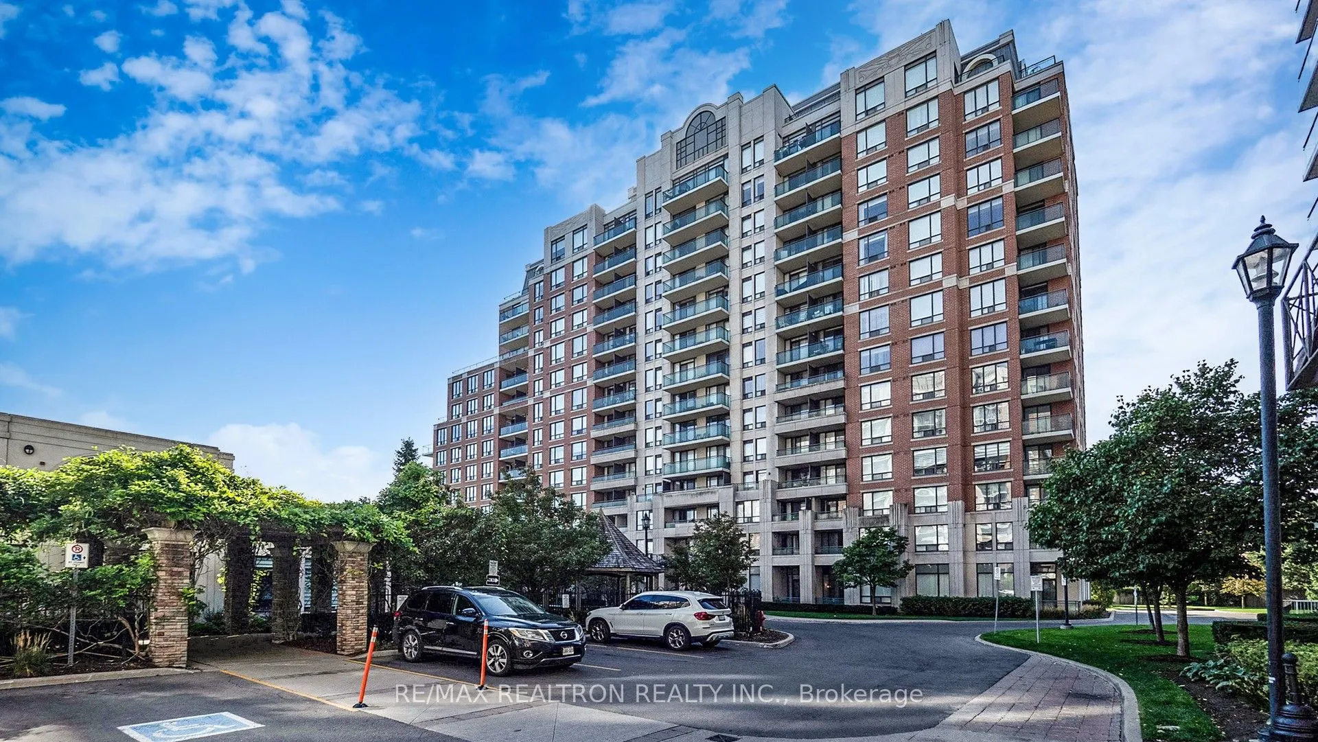 310 Red Maple Road, #608