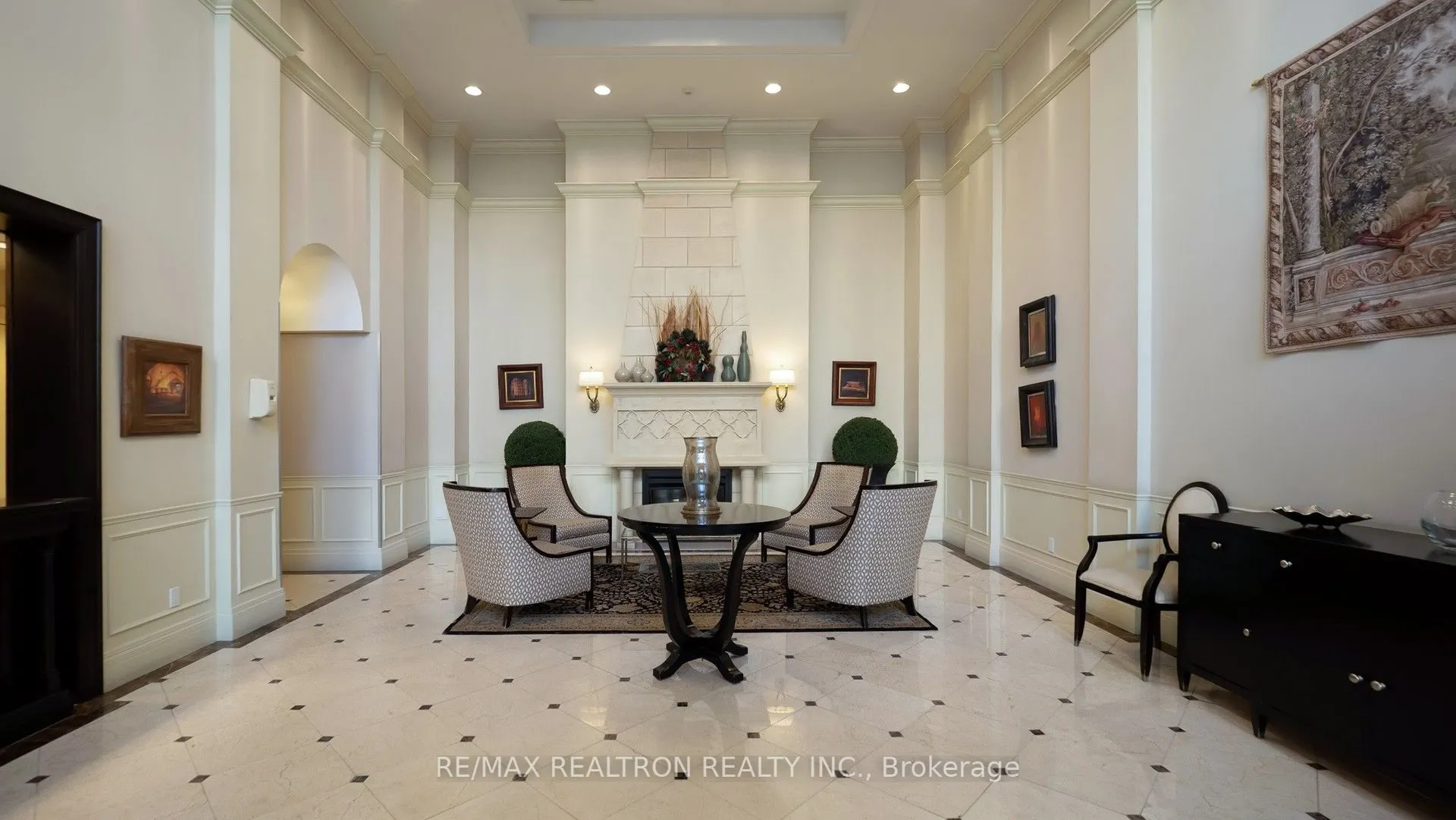 310 Red Maple Road, #608