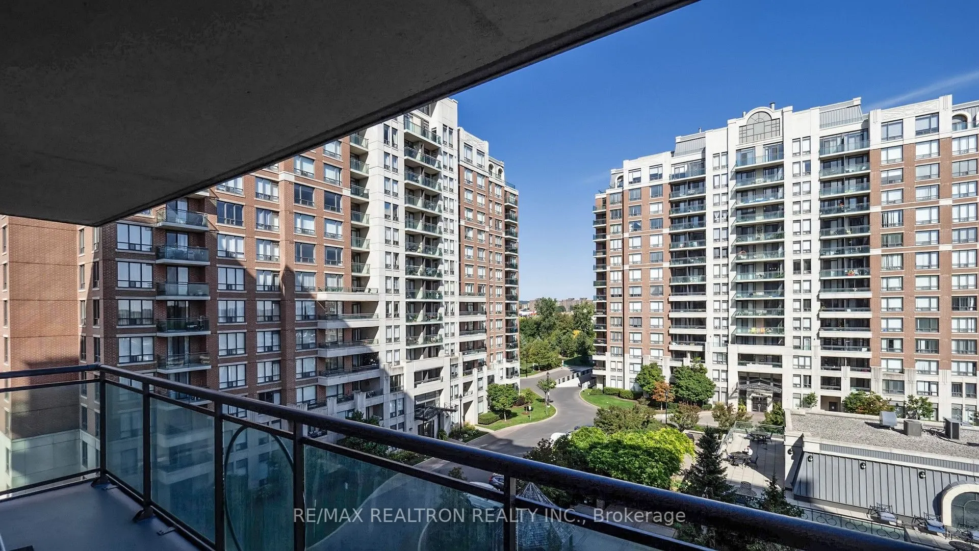310 Red Maple Road, #608