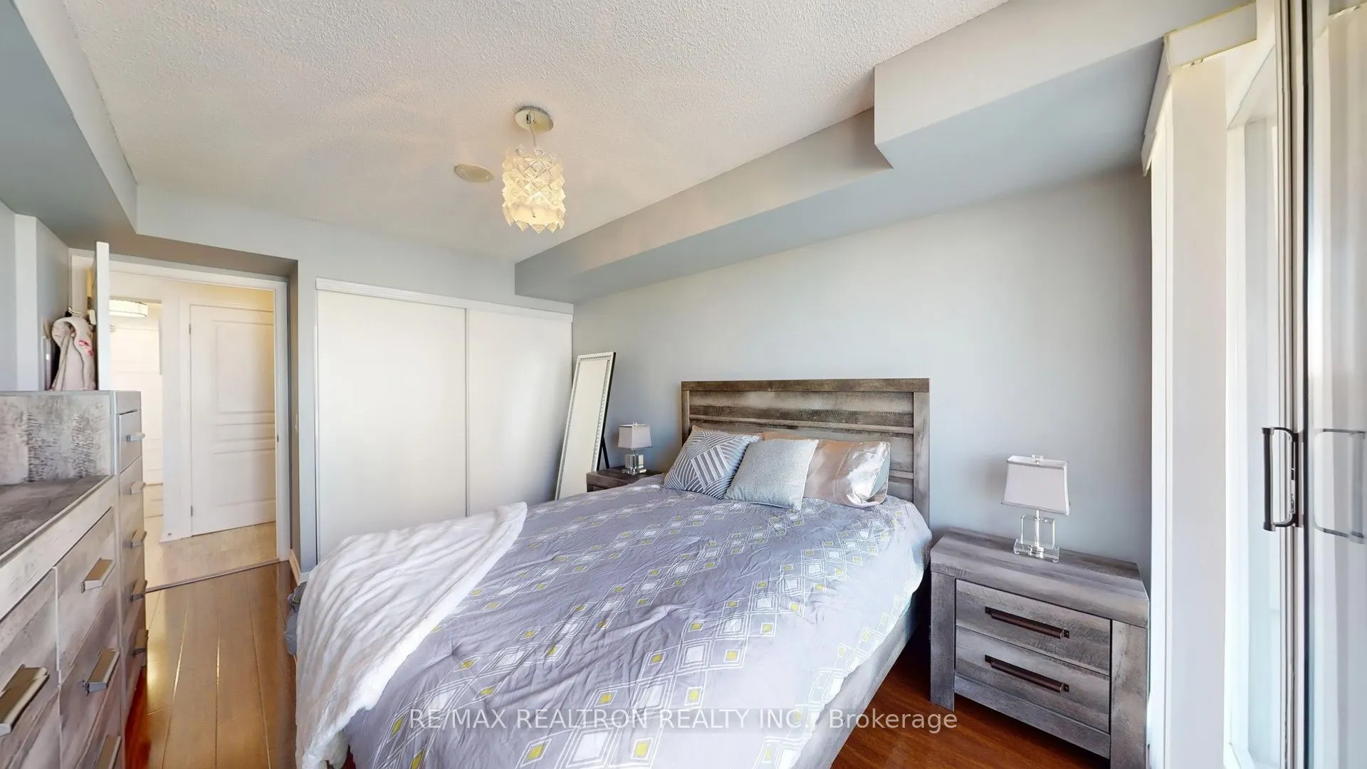 310 Red Maple Road, #608