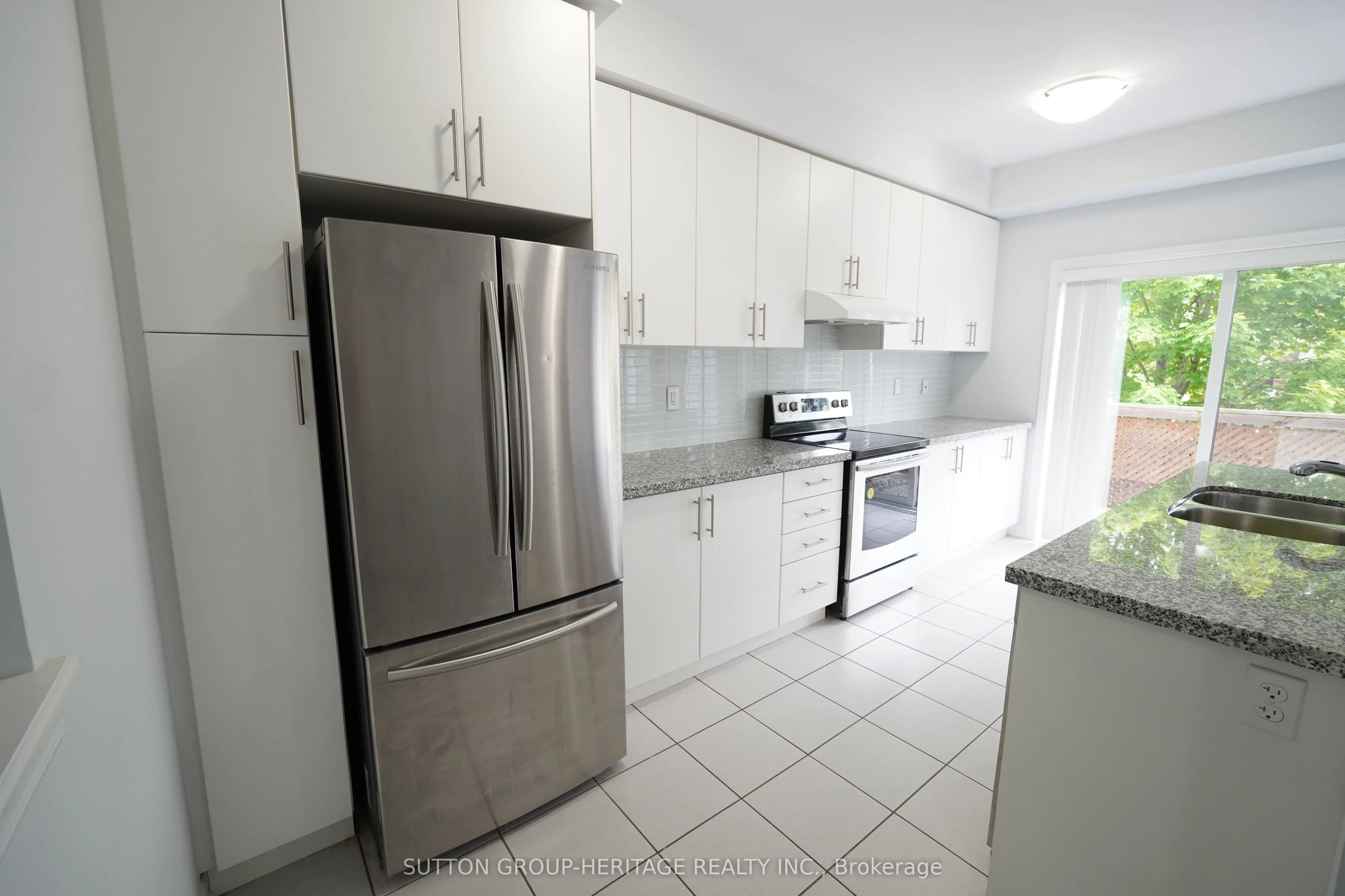 166 Boadway Crescent
