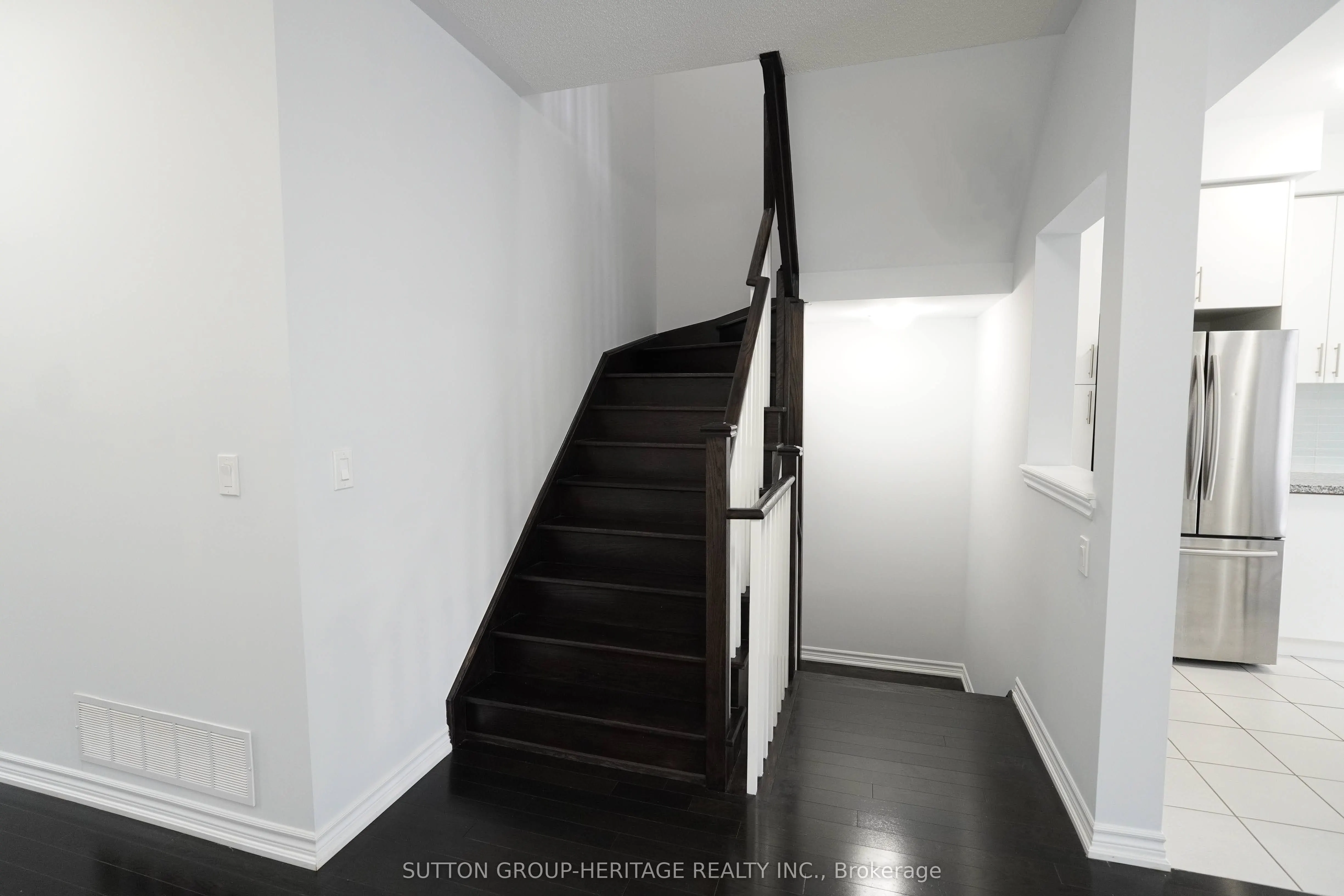 166 Boadway Crescent