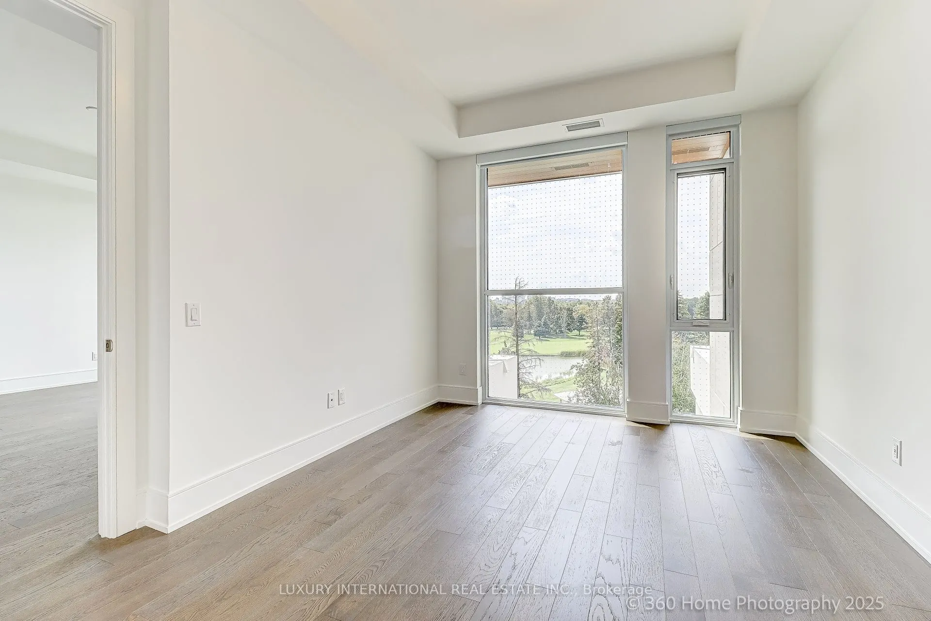 399 Royal Orchard Boulevard, #404