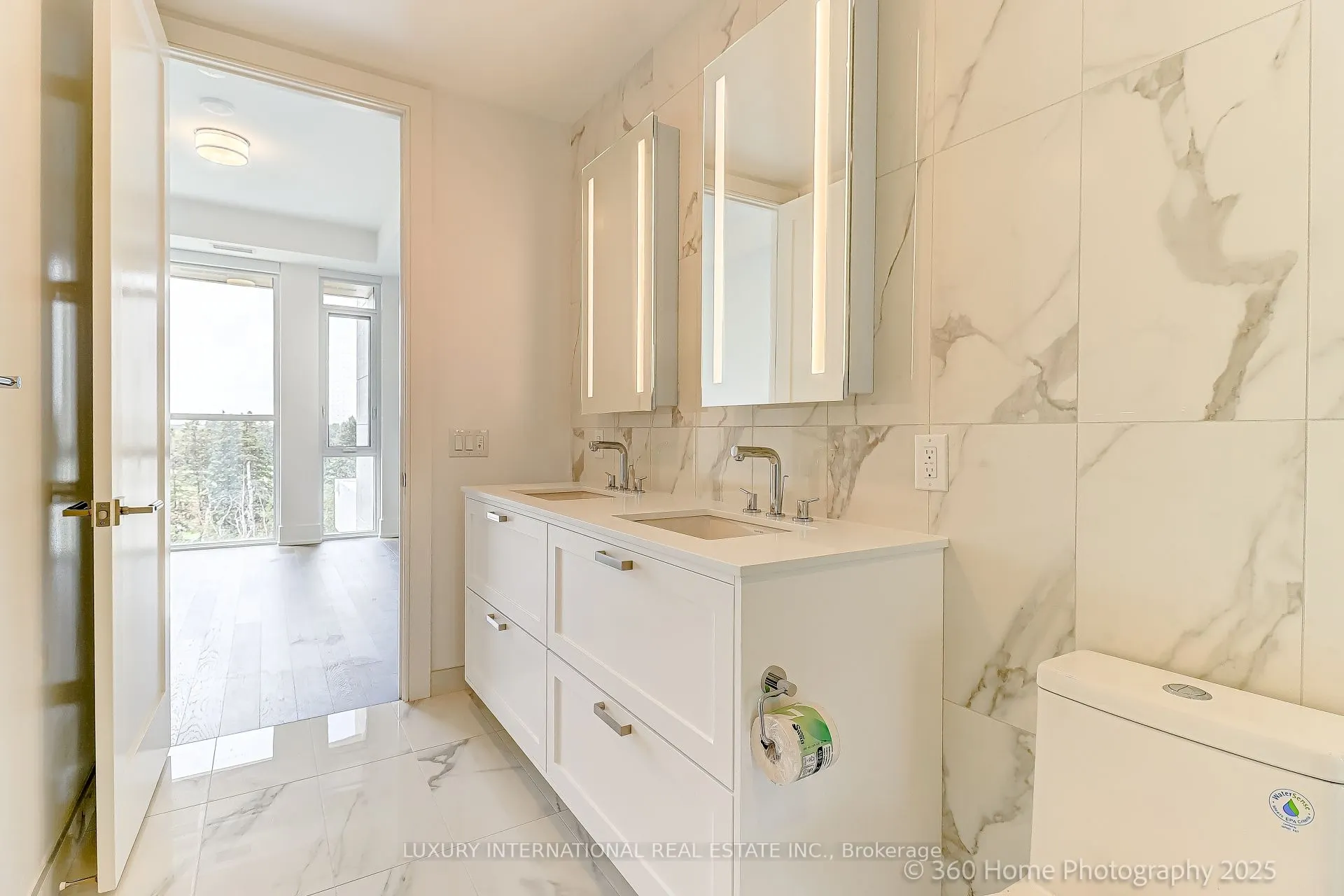 399 Royal Orchard Boulevard, #404