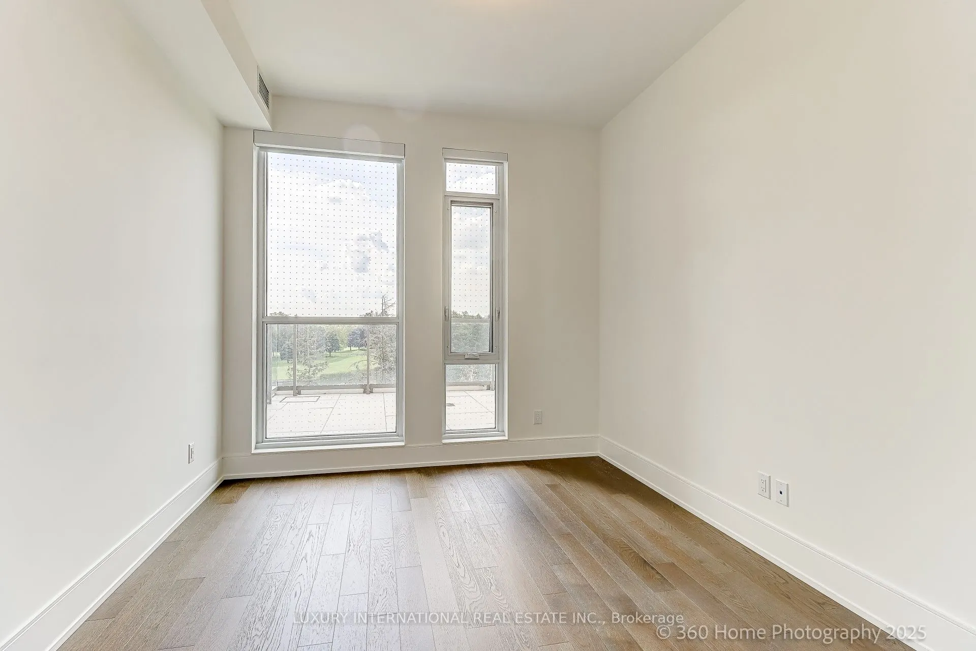 399 Royal Orchard Boulevard, #404