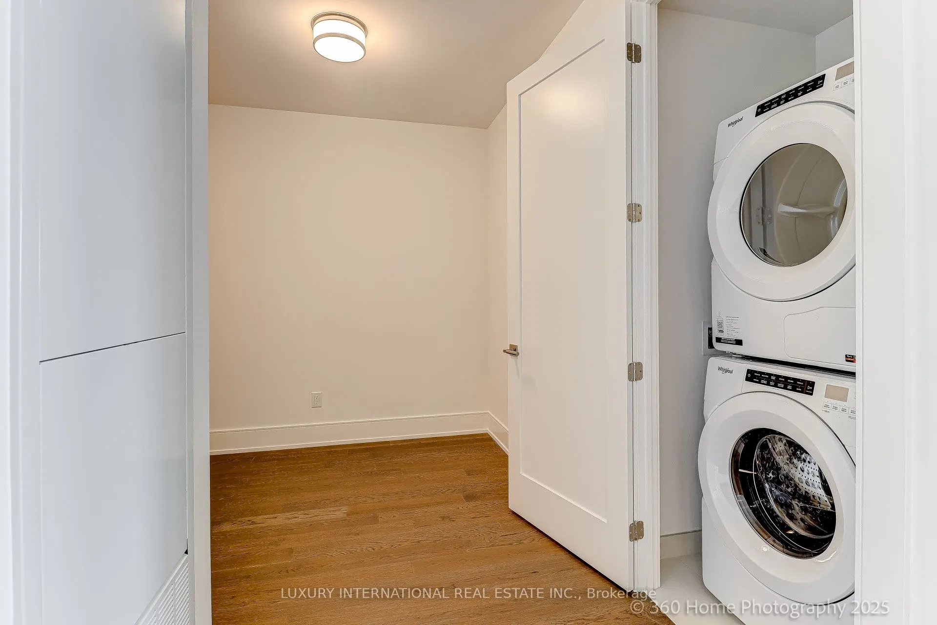 399 Royal Orchard Boulevard, #404