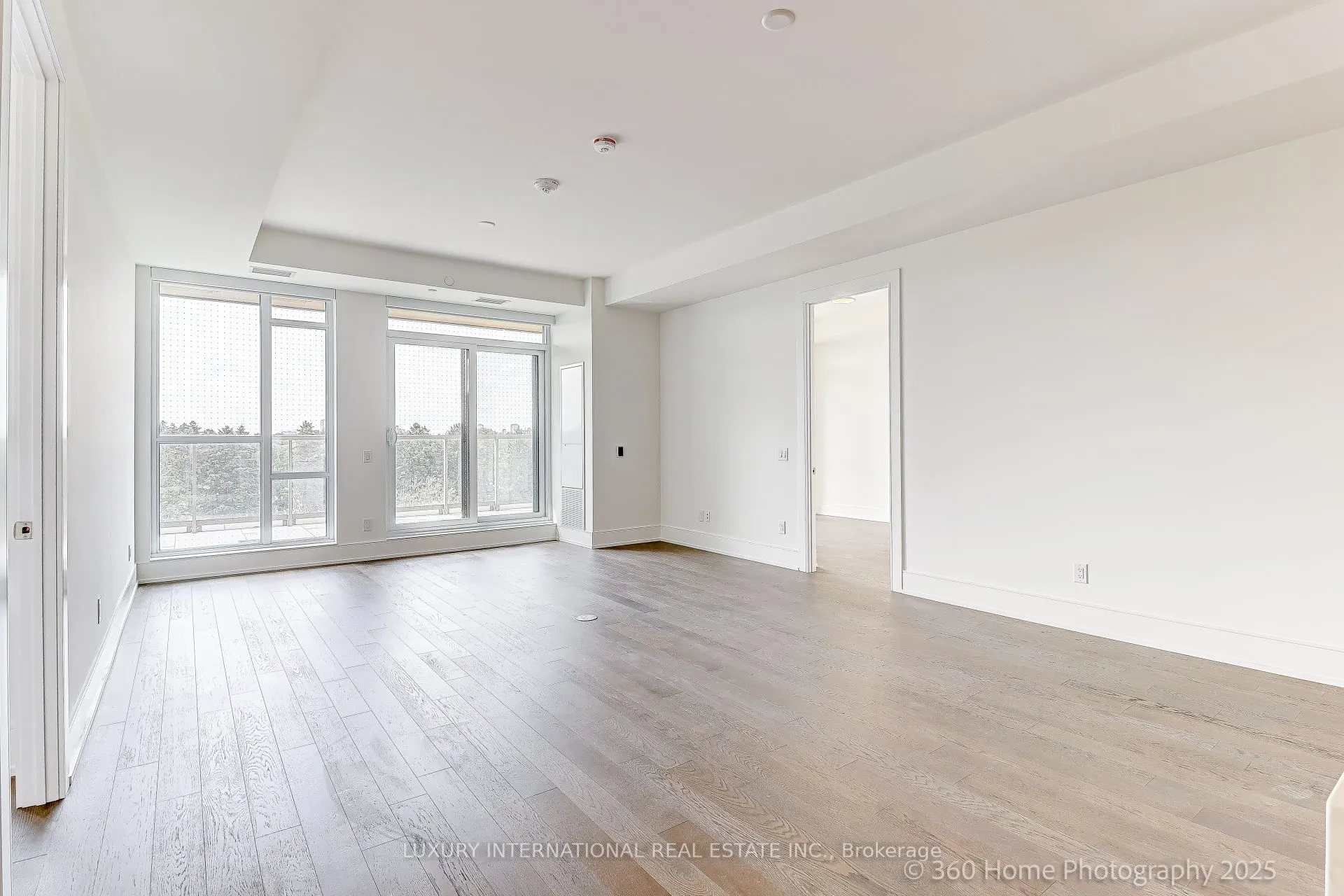 399 Royal Orchard Boulevard, #404