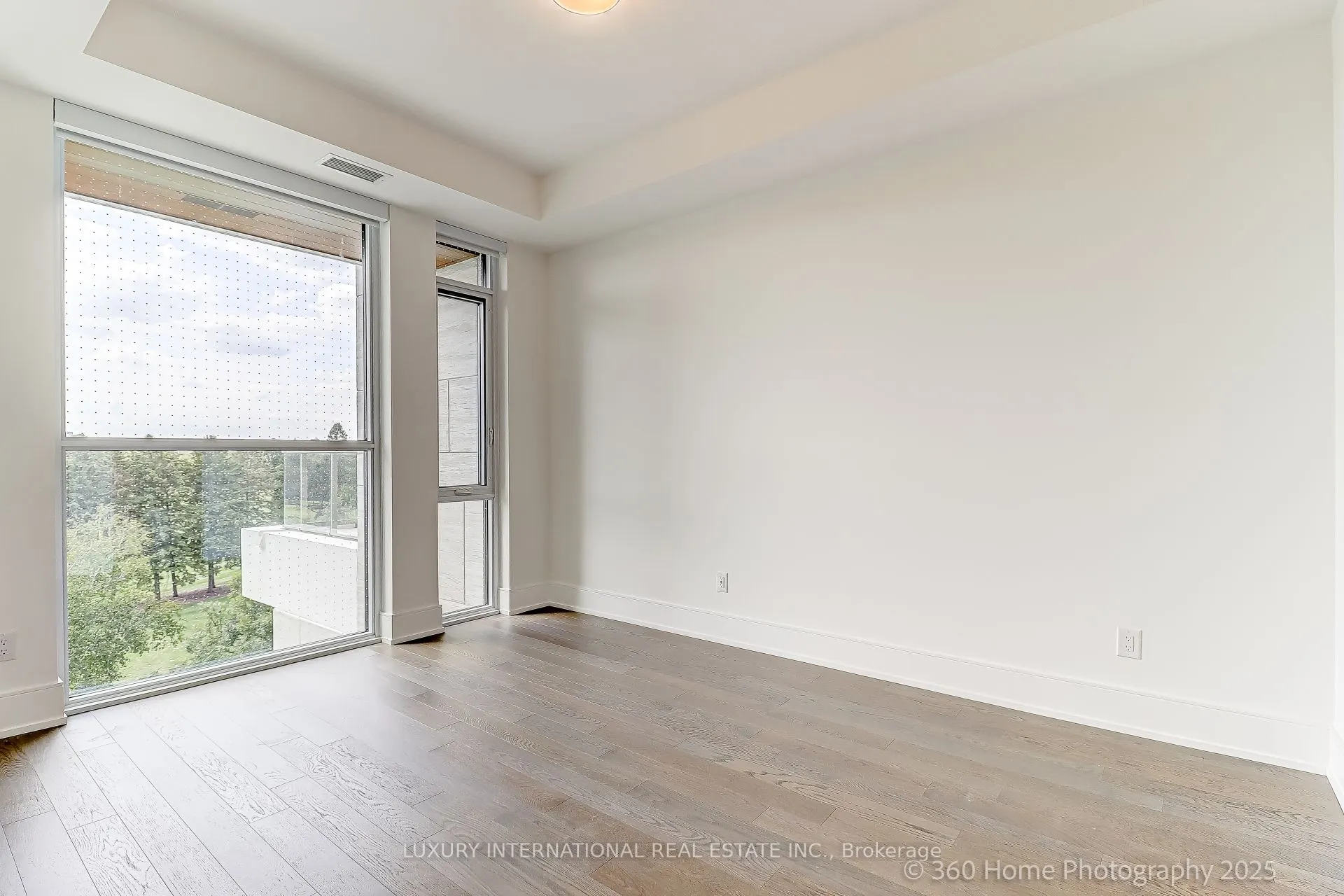 399 Royal Orchard Boulevard, #404