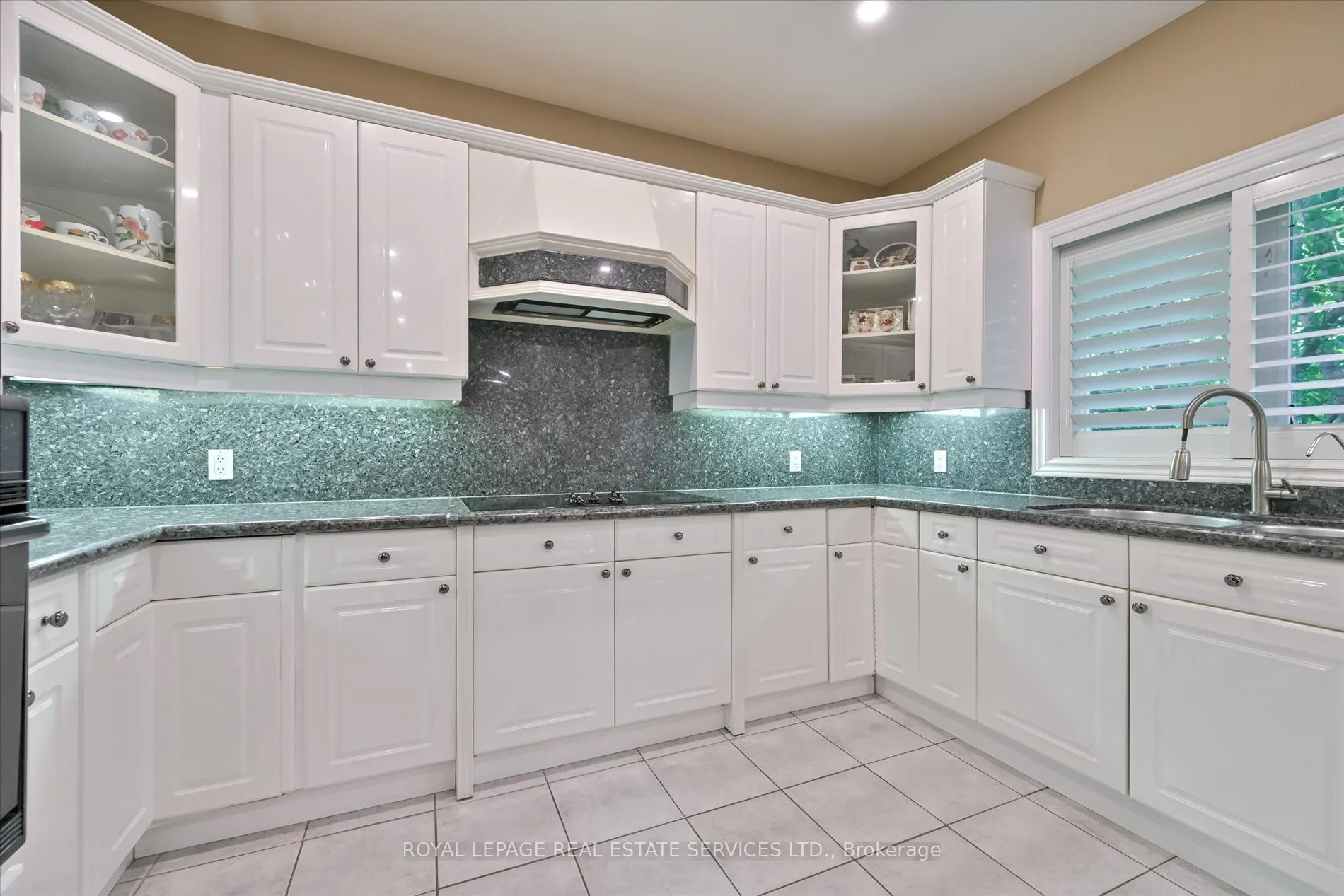 95 Loudon Crescent