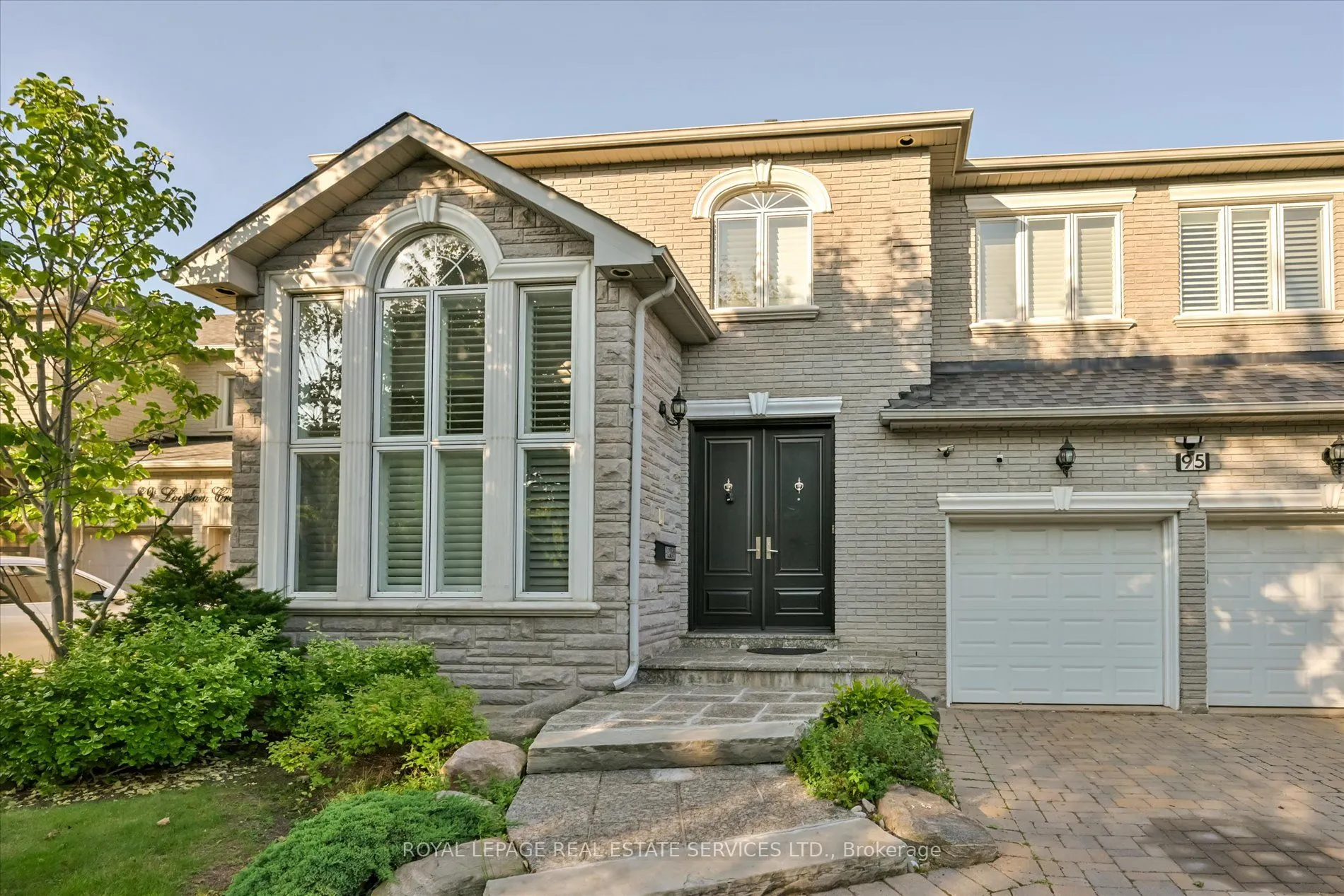 95 Loudon Crescent
