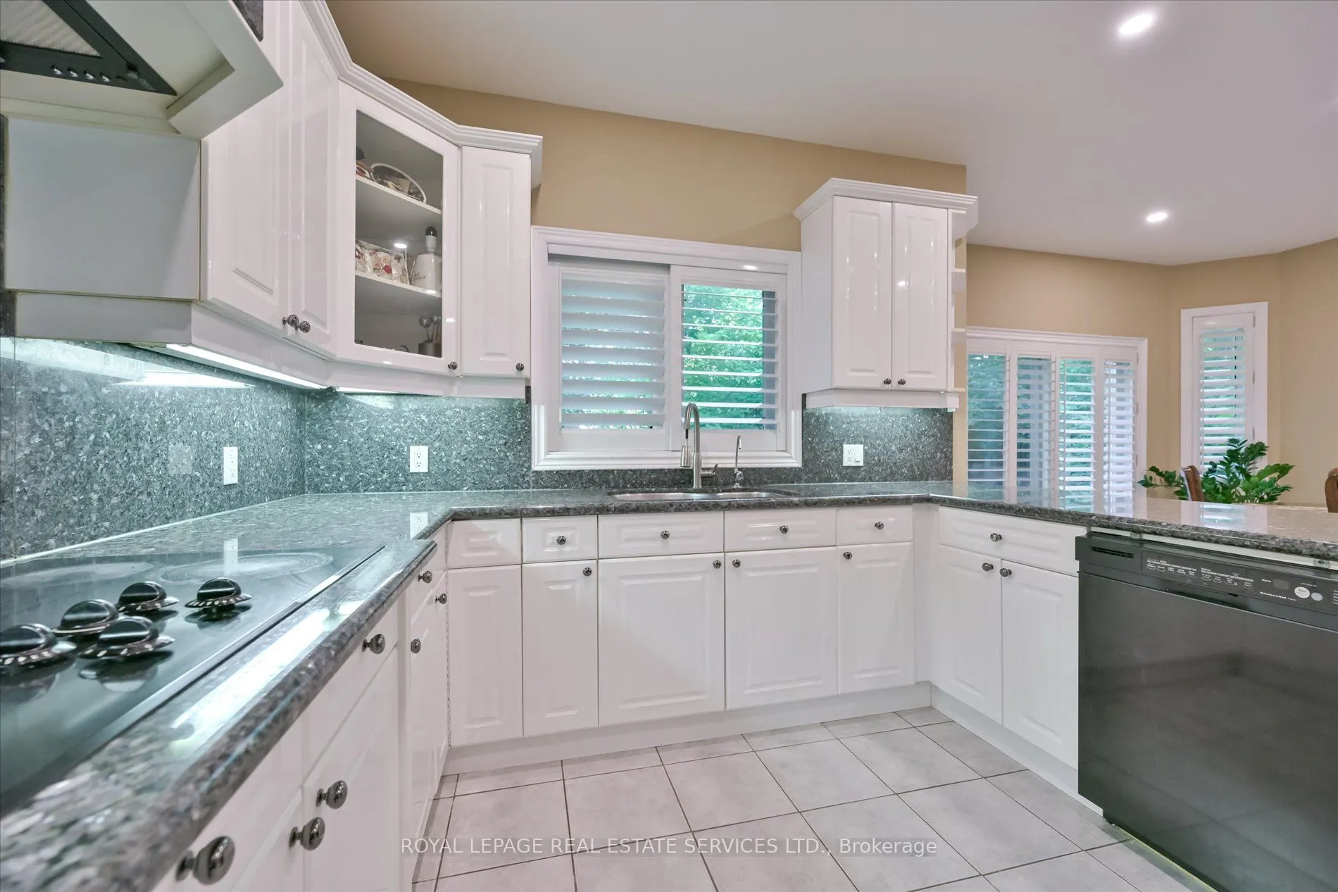95 Loudon Crescent