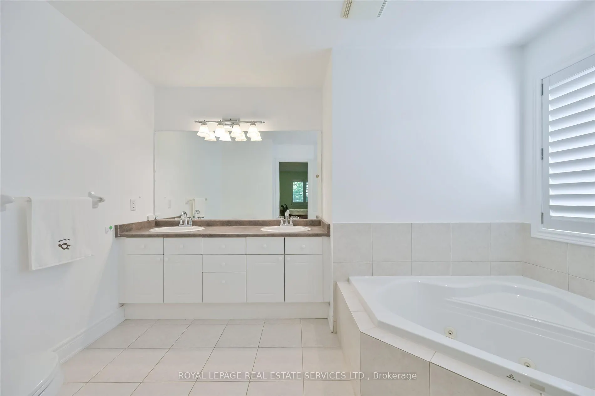 95 Loudon Crescent