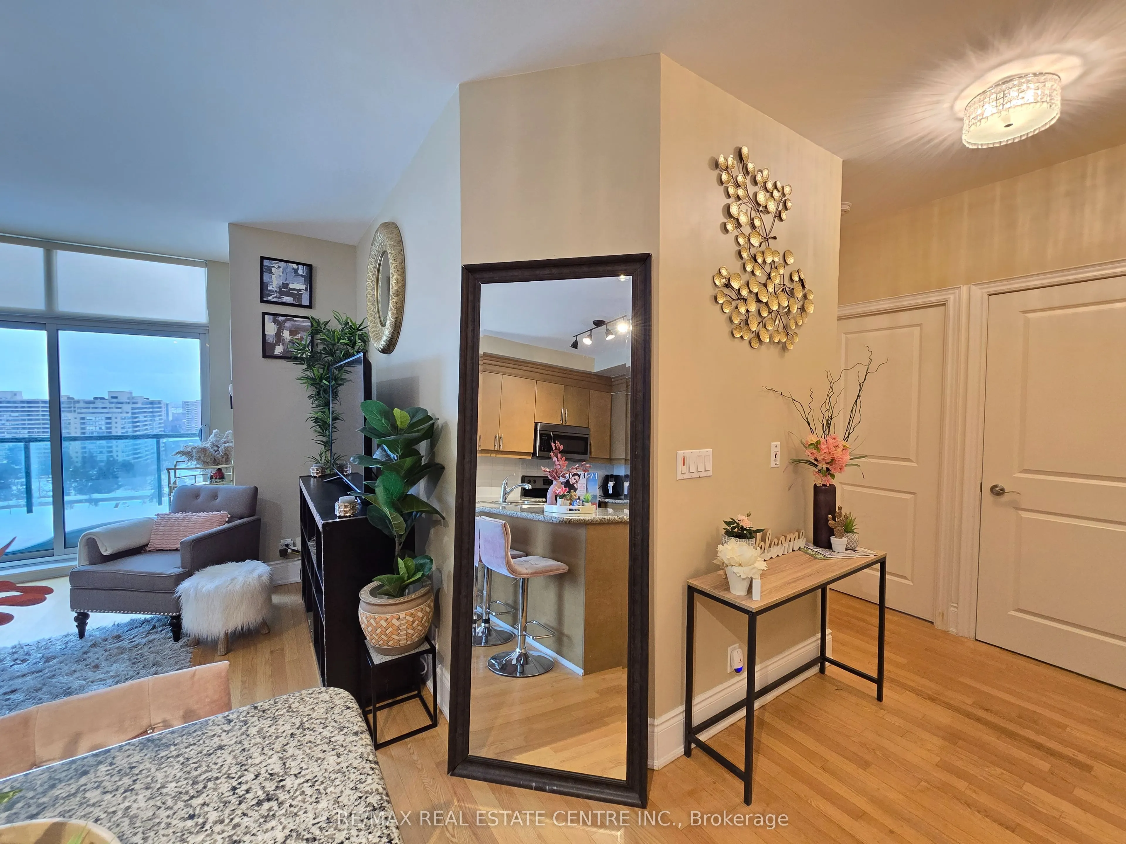 18 Harding Boulevard, #PH207