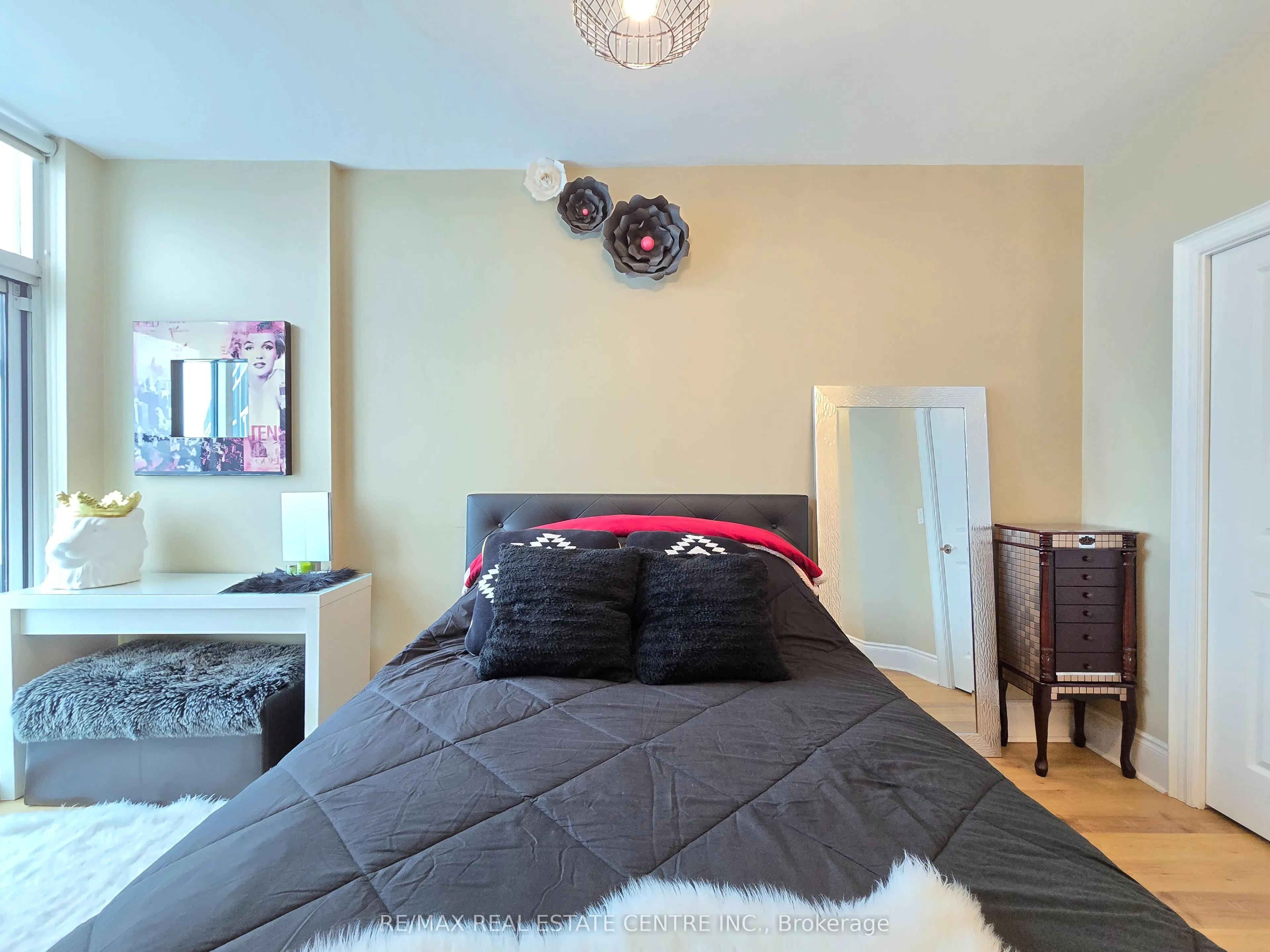 18 Harding Boulevard, #PH207
