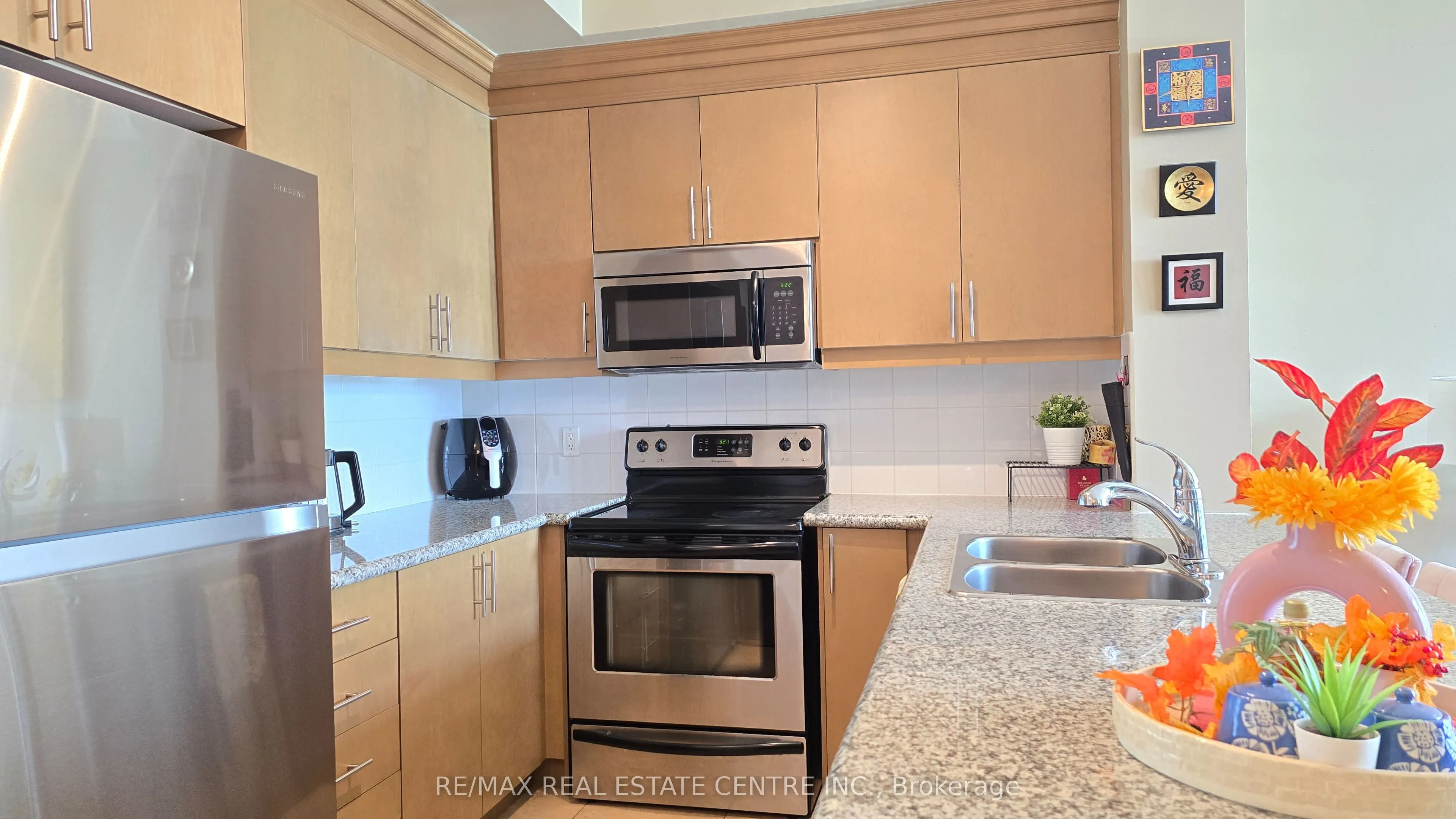 18 Harding Boulevard, #PH207