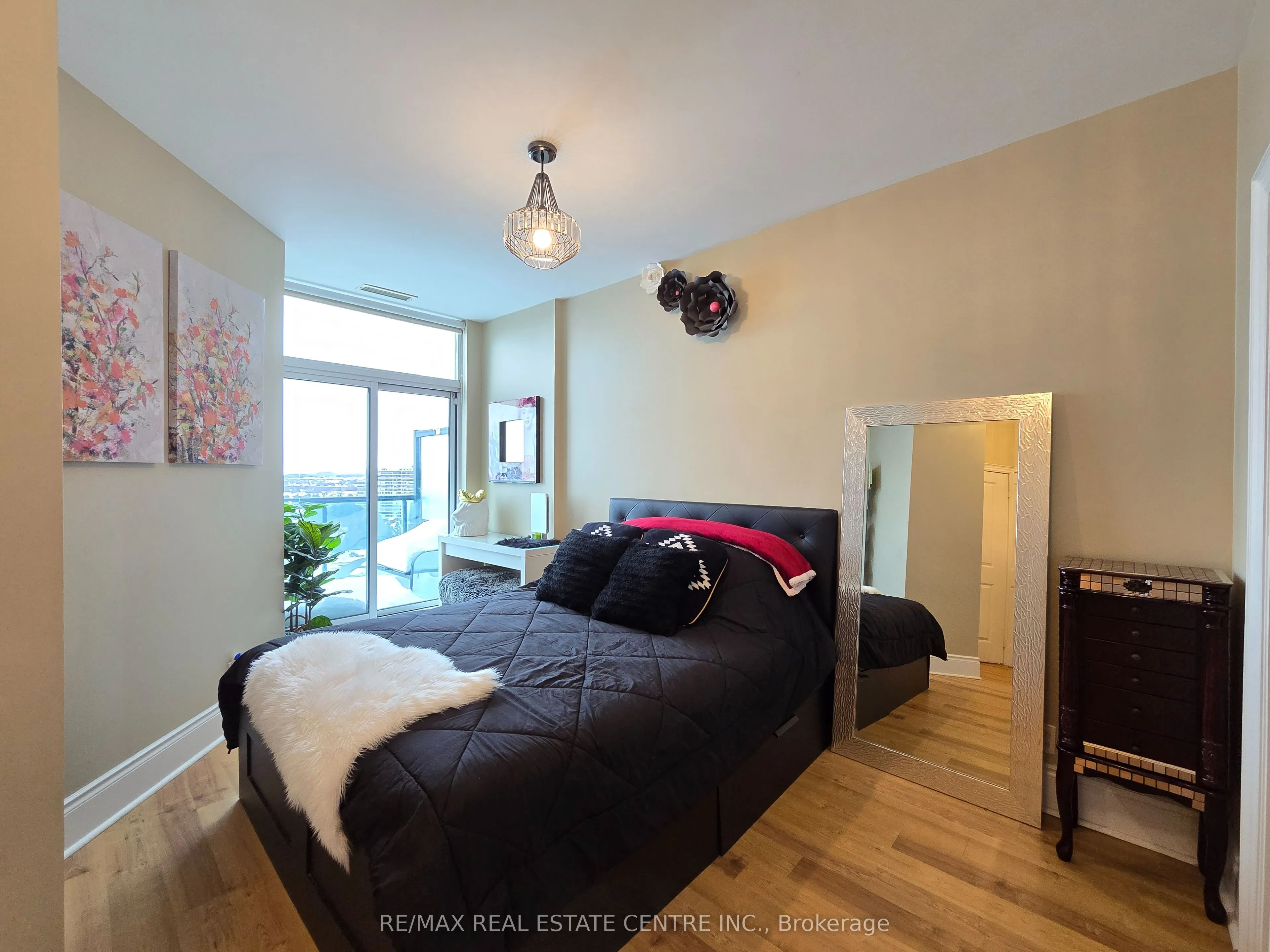 18 Harding Boulevard, #PH207