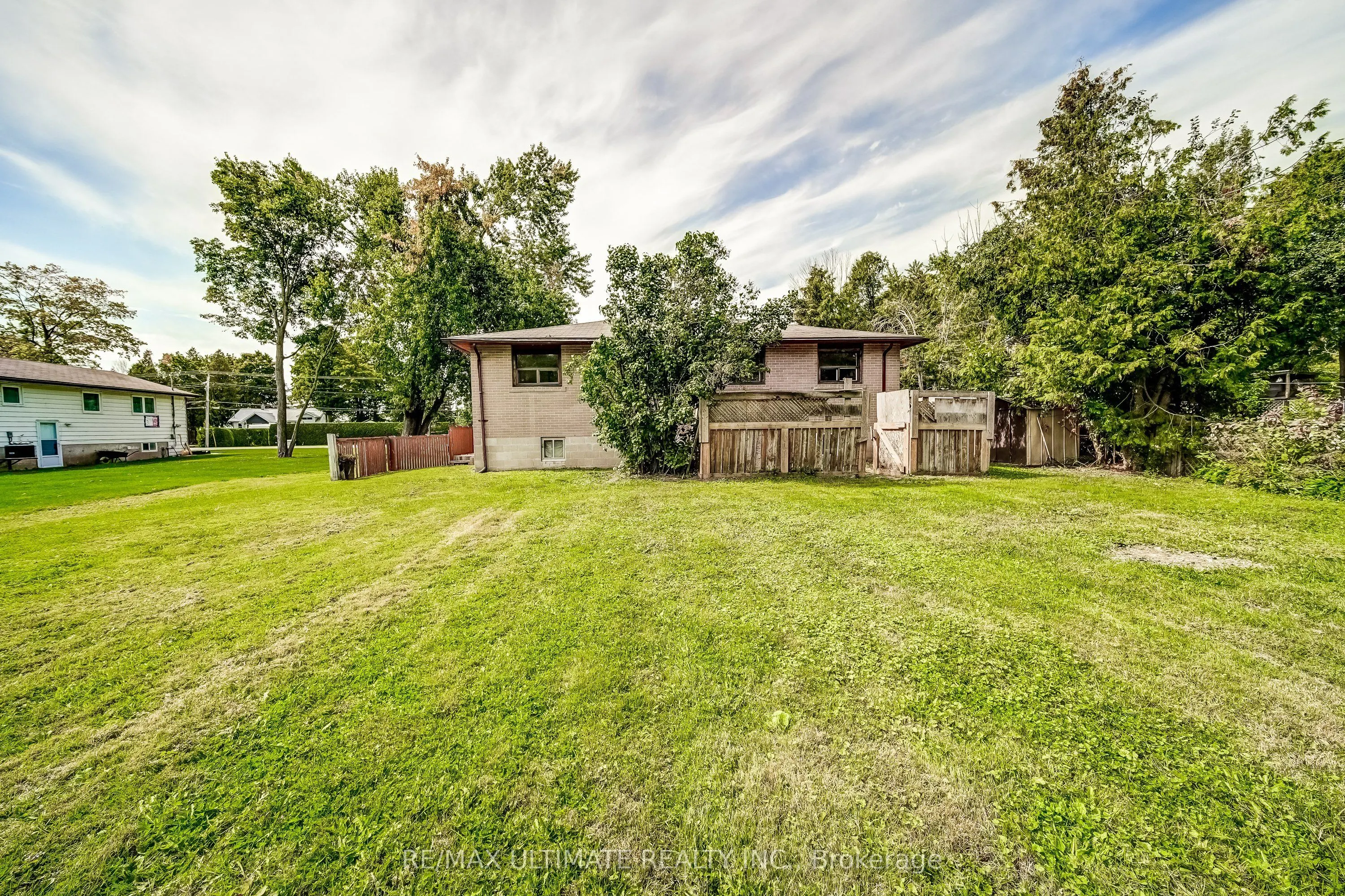 25037 Maple Beach Road