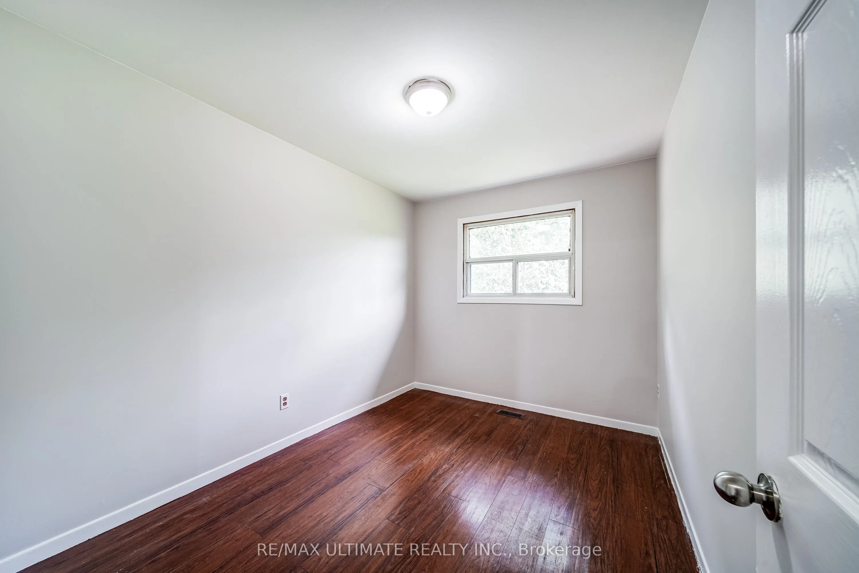 25037 Maple Beach Road