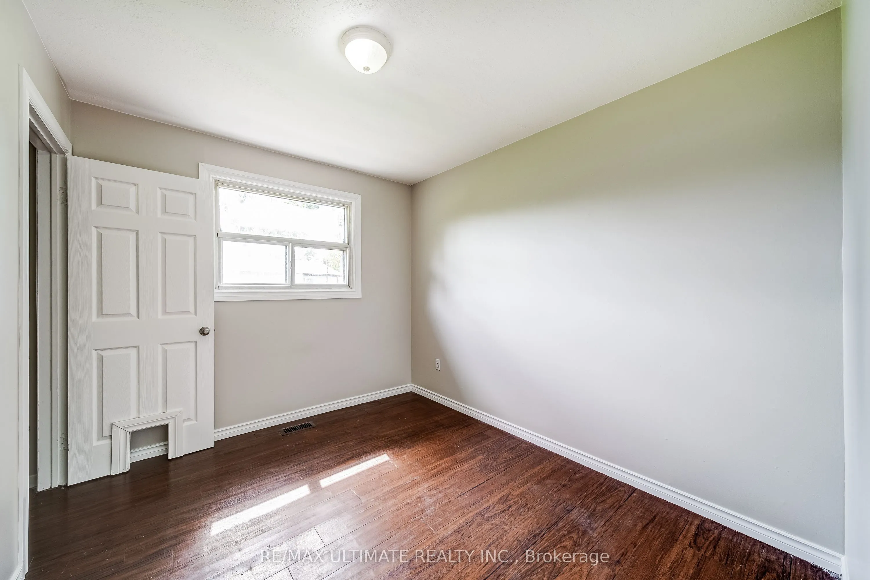 25037 Maple Beach Road