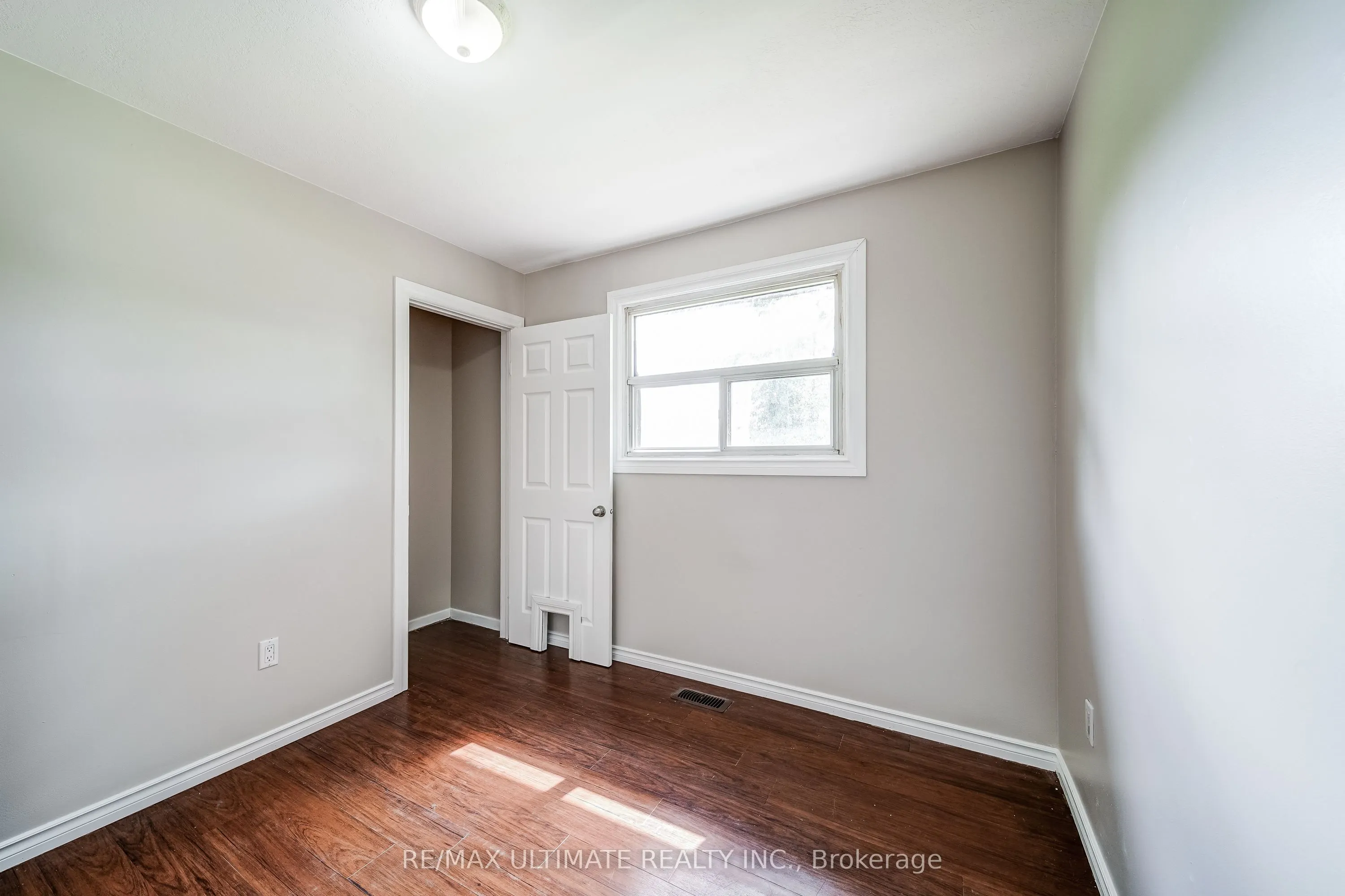25037 Maple Beach Road