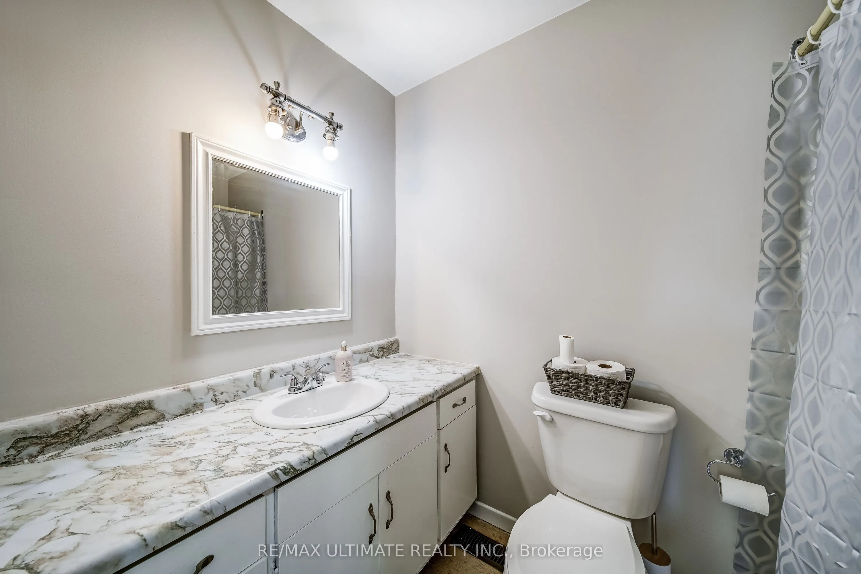 25037 Maple Beach Road