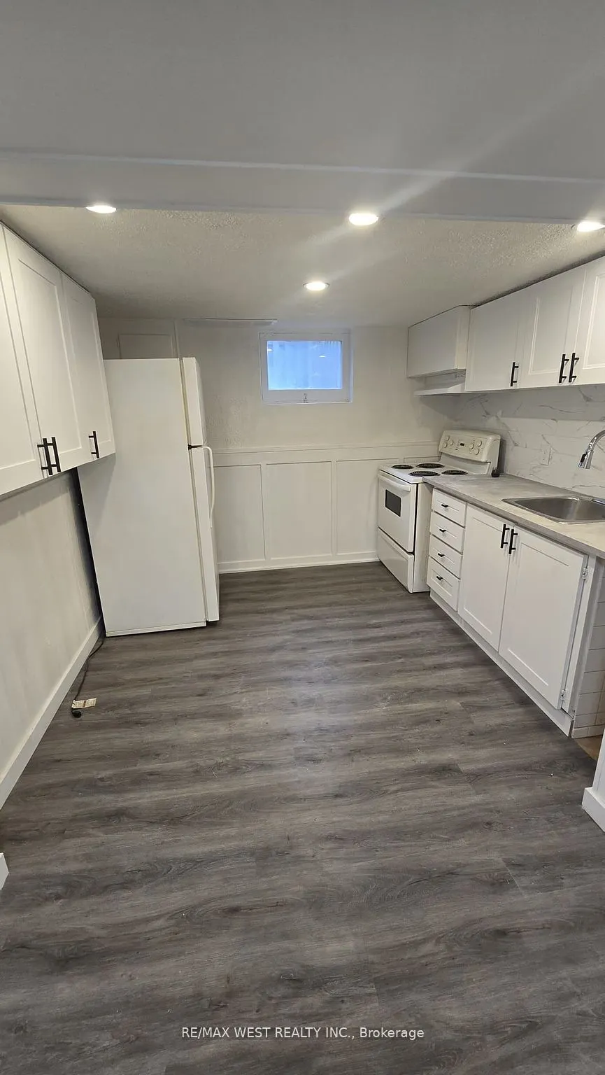 24 Walter Avenue, #Lower