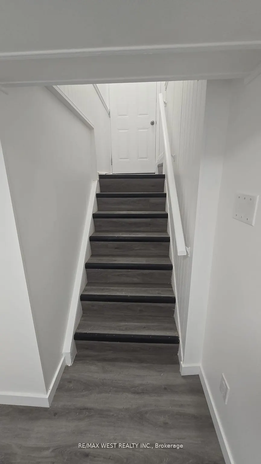 24 Walter Avenue, #Lower