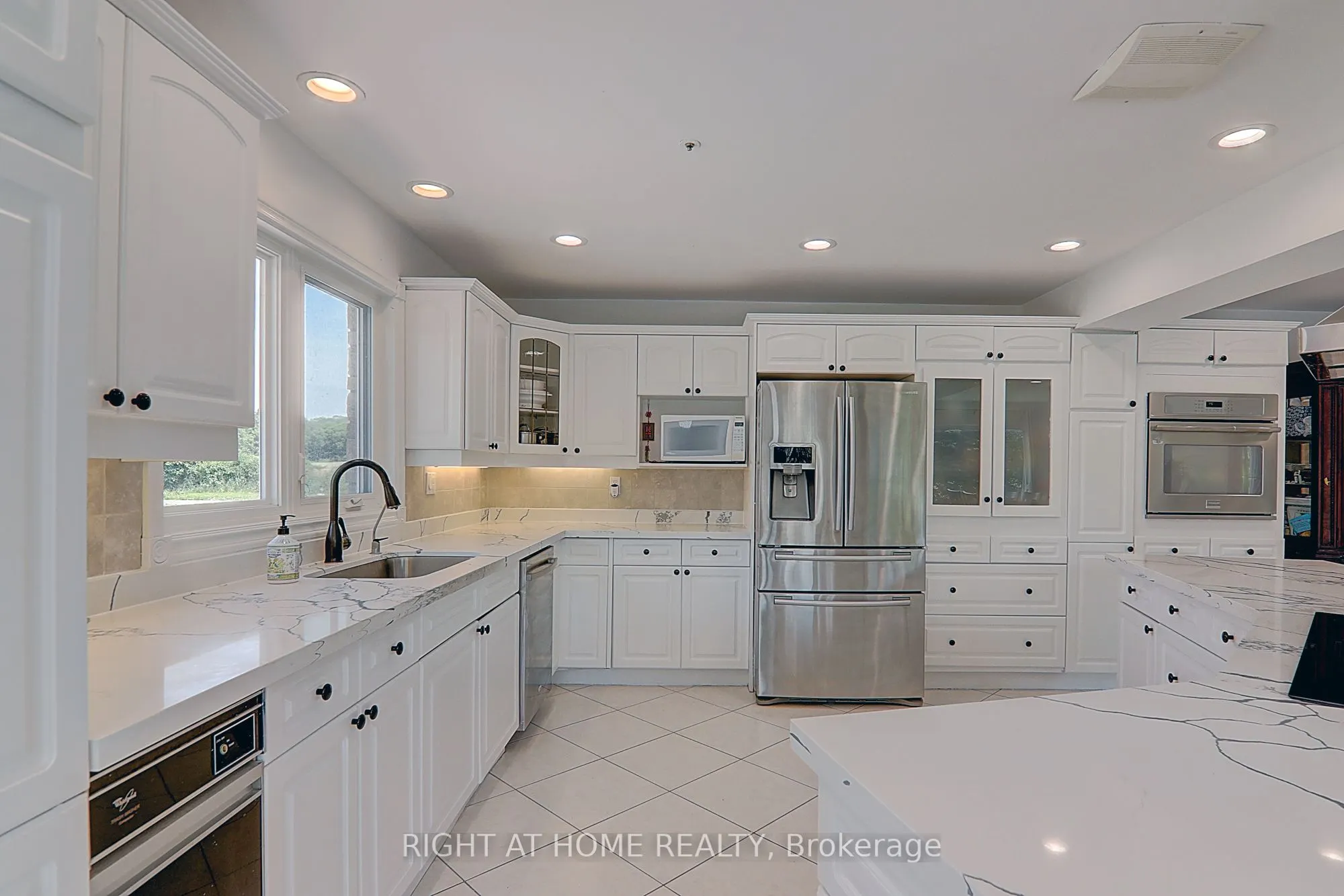 1008 Mount Albert Road