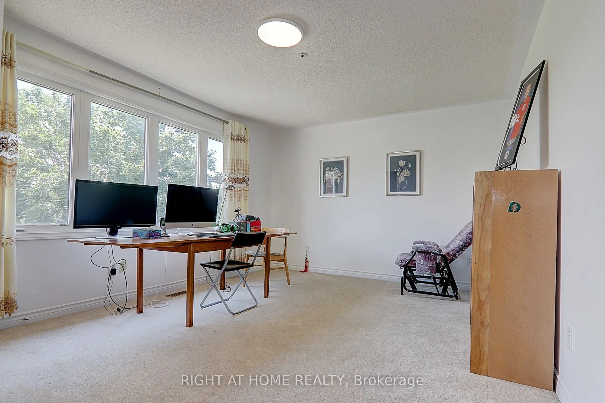1008 Mount Albert Road