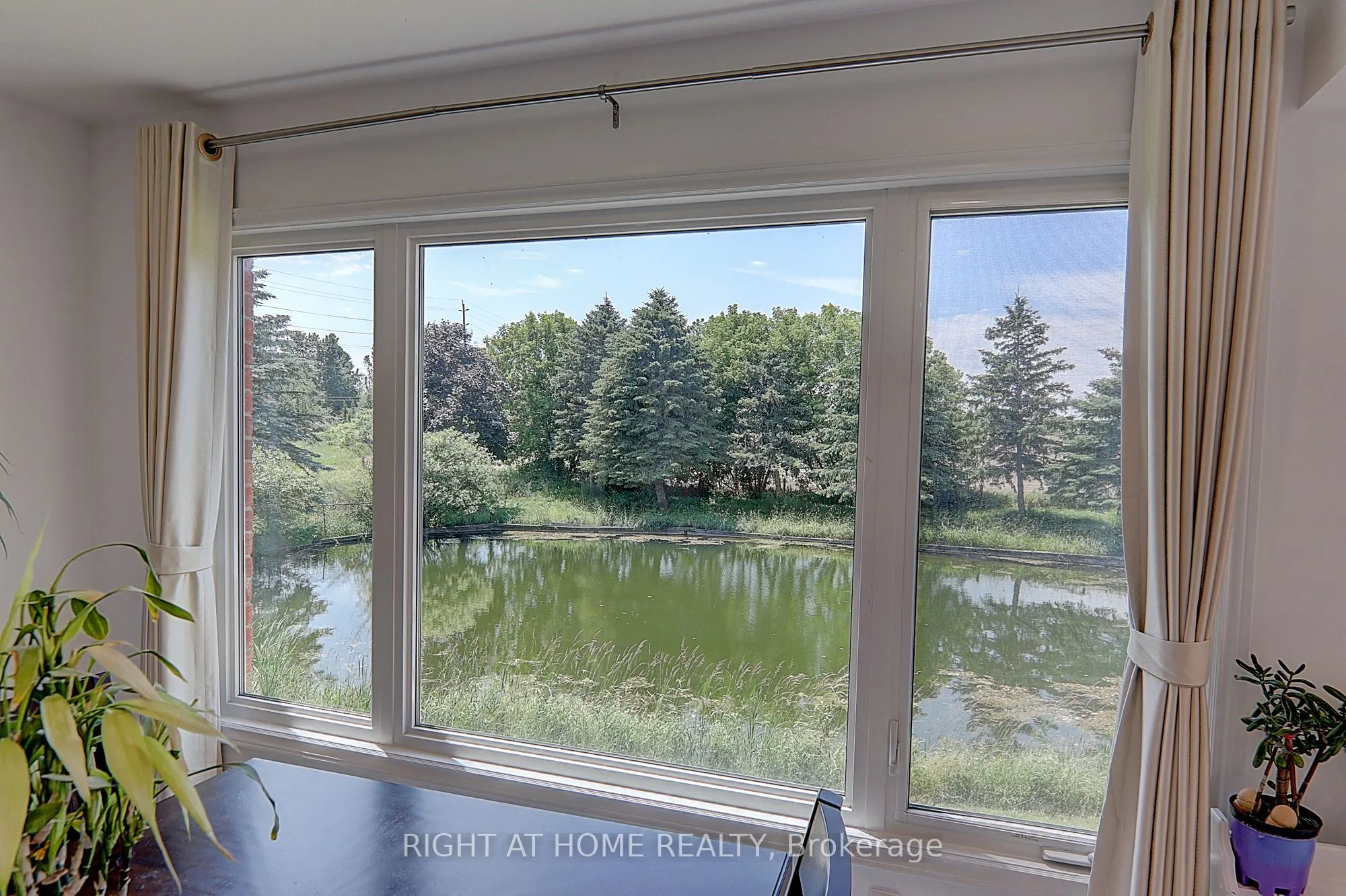 1008 Mount Albert Road
