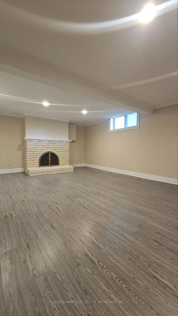 102 Murray Drive