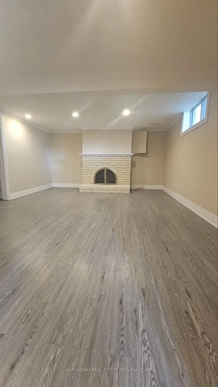 102 Murray Drive
