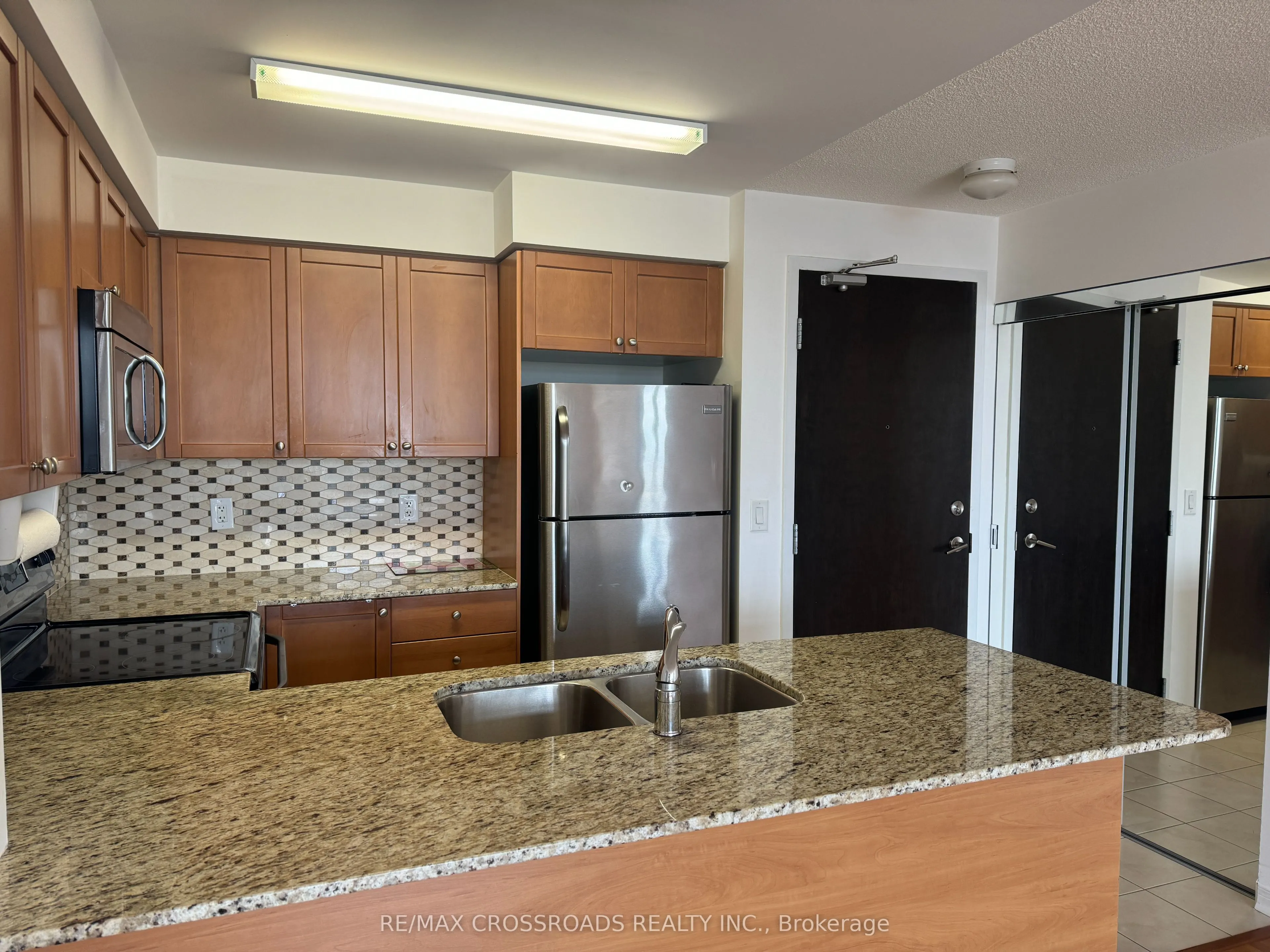 75 King William Crescent, #PH 10
