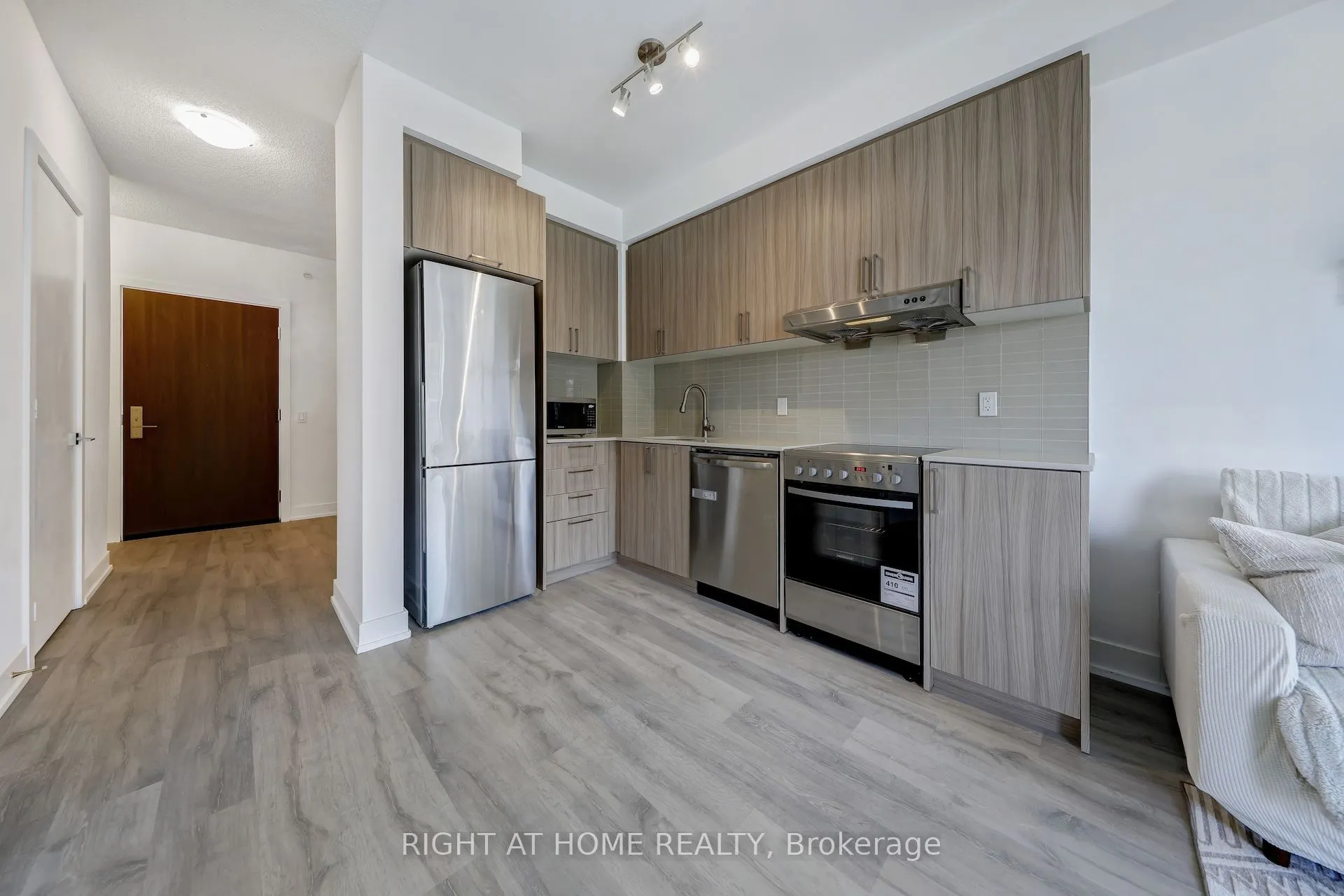 278 Buchanan Drive, #602E