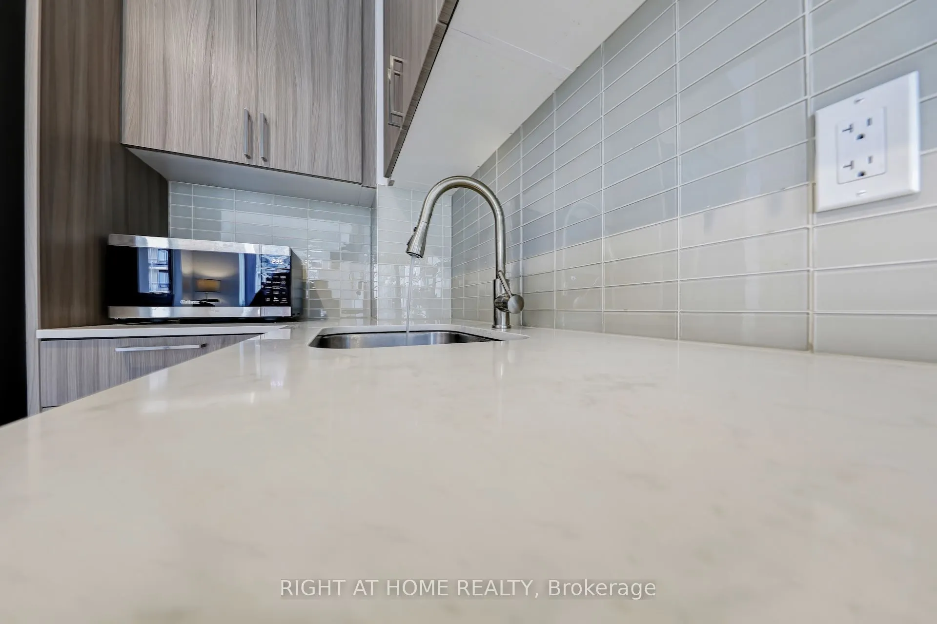 278 Buchanan Drive, #602E