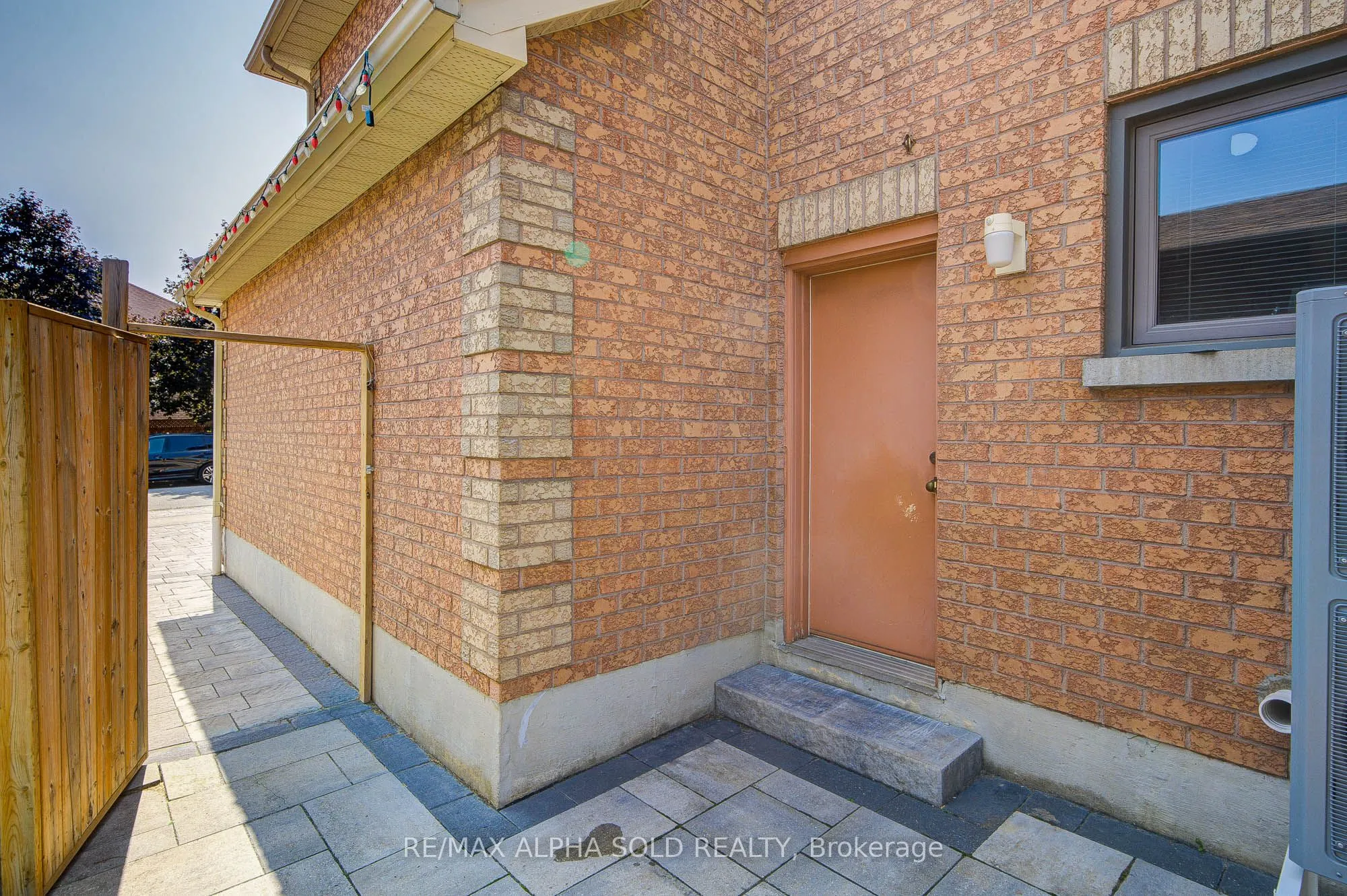 58 Walden Street